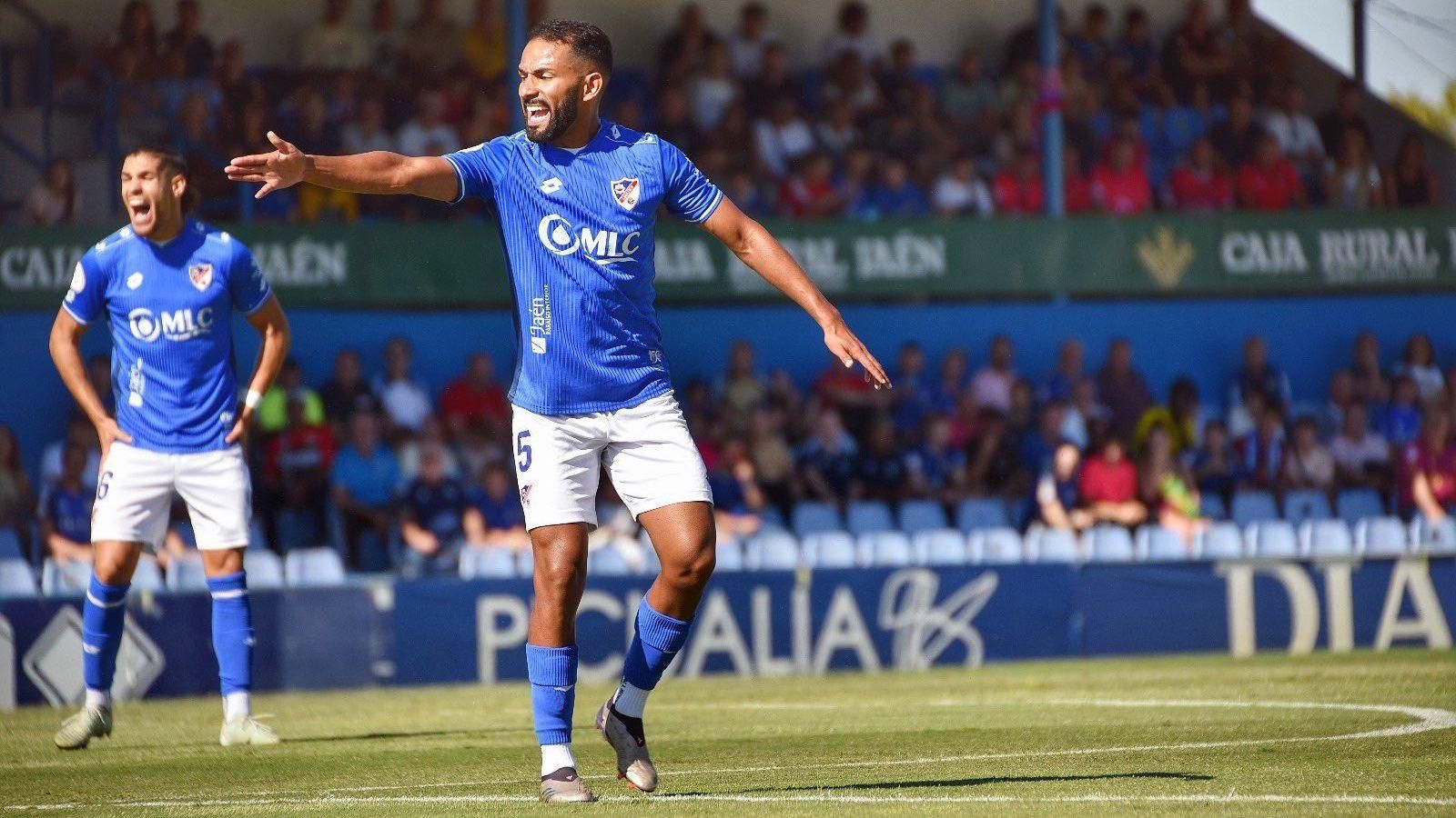 Joao Paulo, en uno de sus encuentros con el Linares esta temporada.