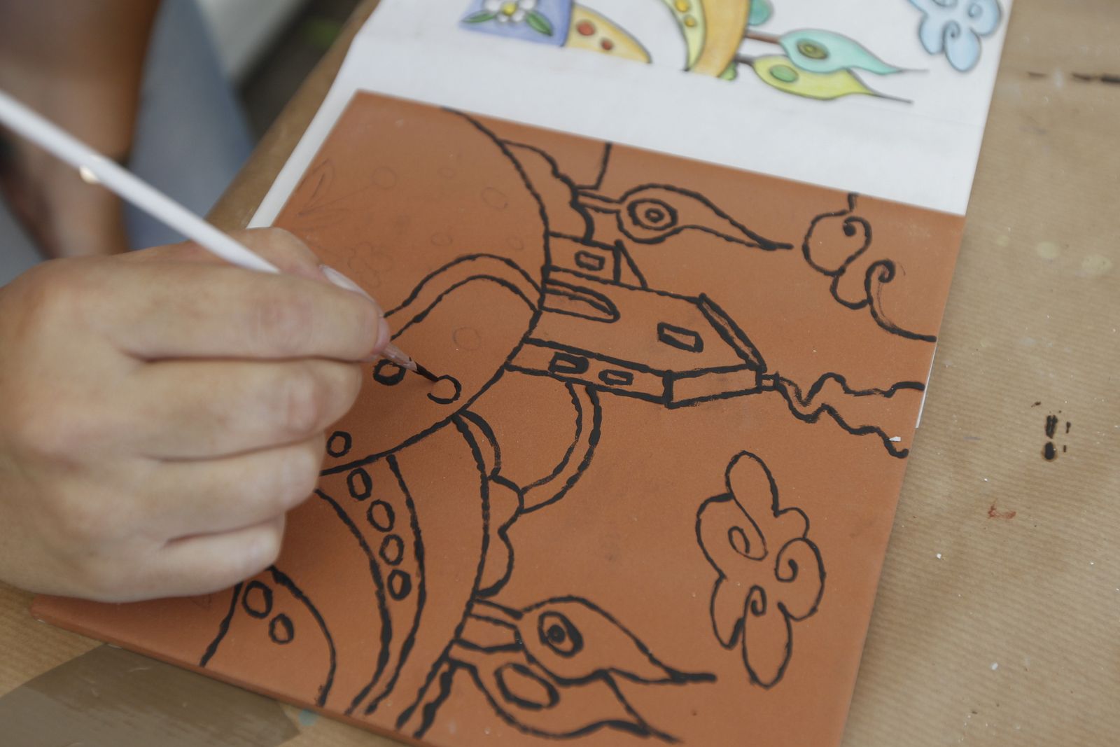 Taller cuerda-seca alfarería. Feria de Almería 2019