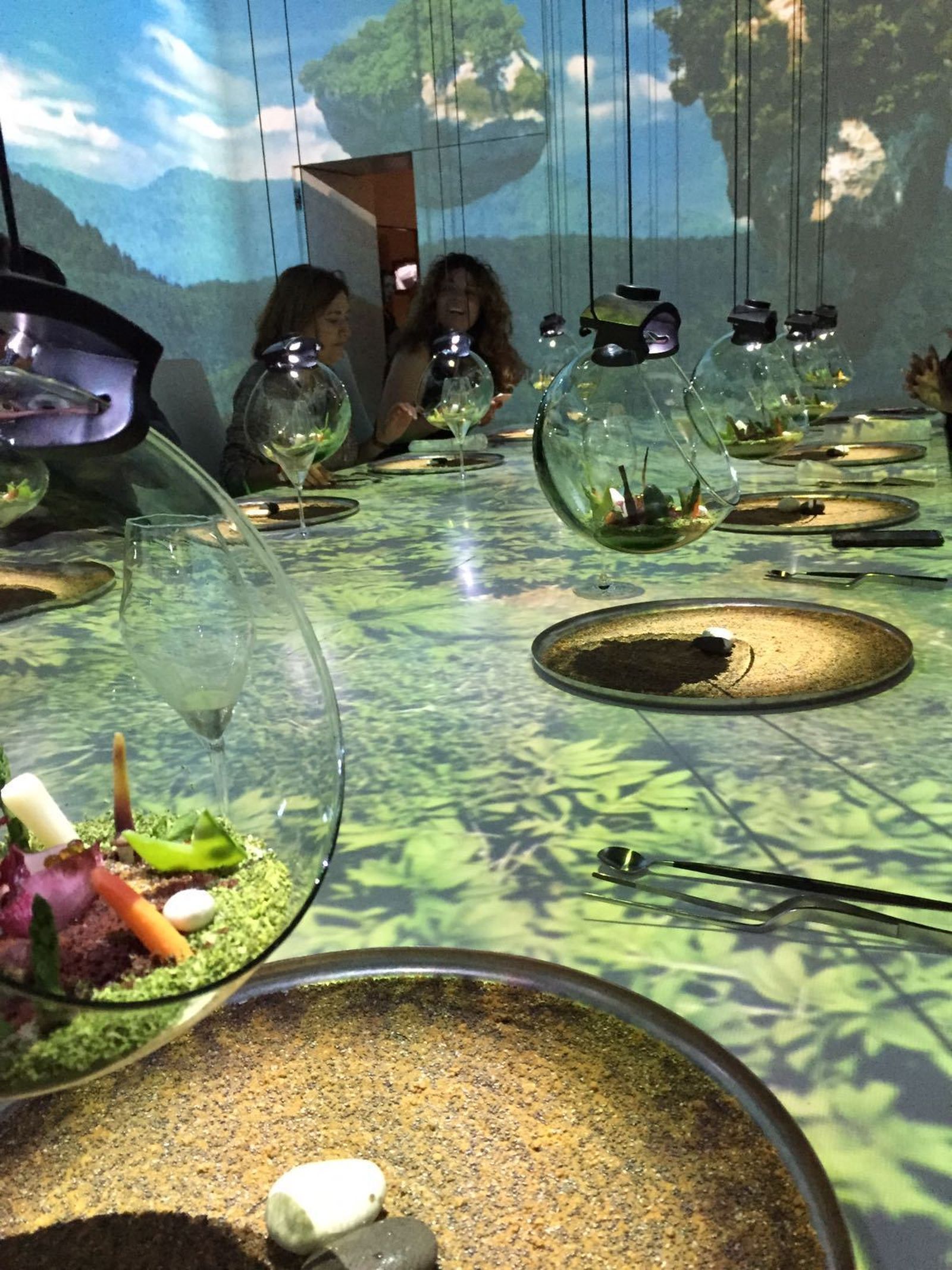 La de Sublimotion es una experiencia para los cinco sentidos.