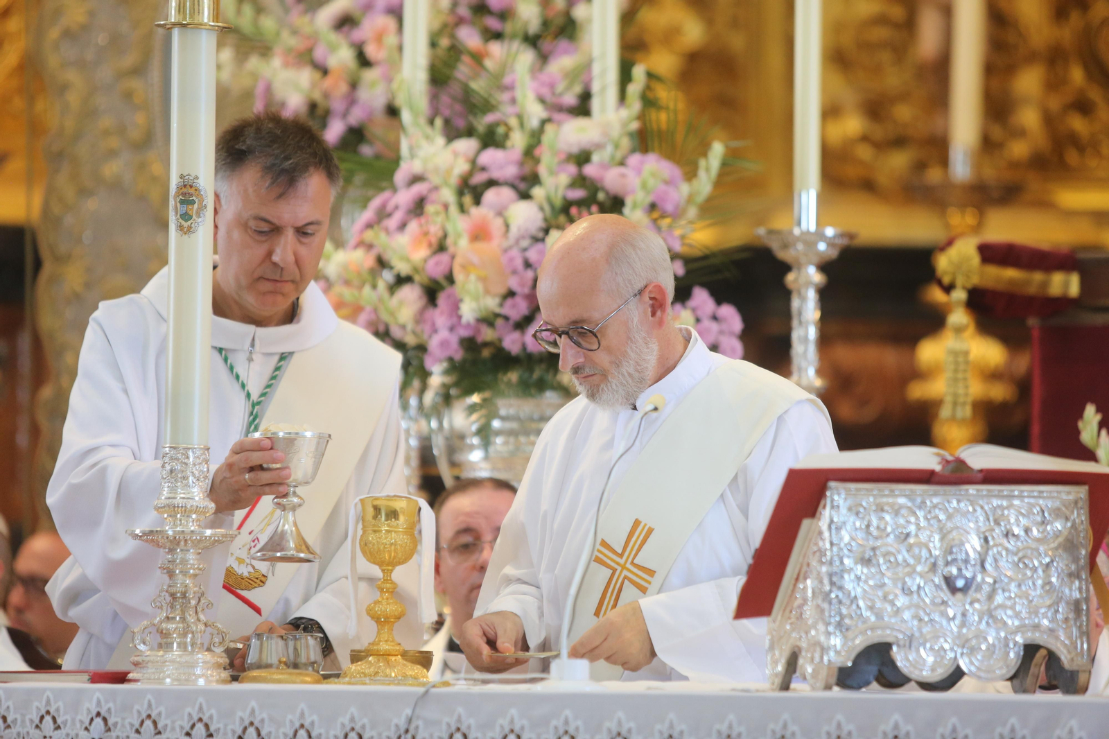 Imágenes de la solemne función del voto en el santuario de la Virgen del Rocío 2019
