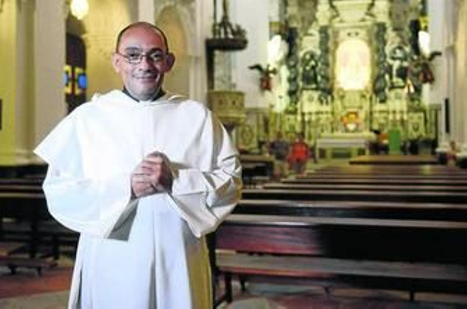 El sacerdote dominico Juan Franco Pérez, en la iglesia de Santo Domingo.