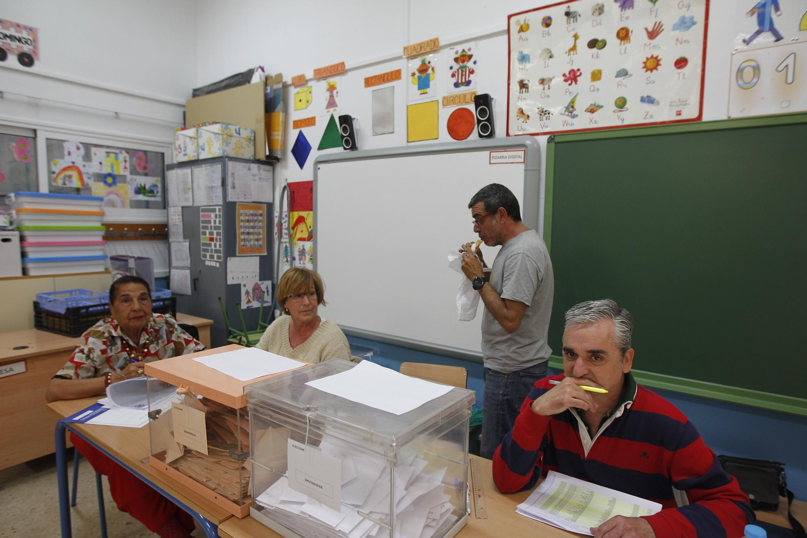 Fotogalería votaciones Elecciones Generales 2019. Almería