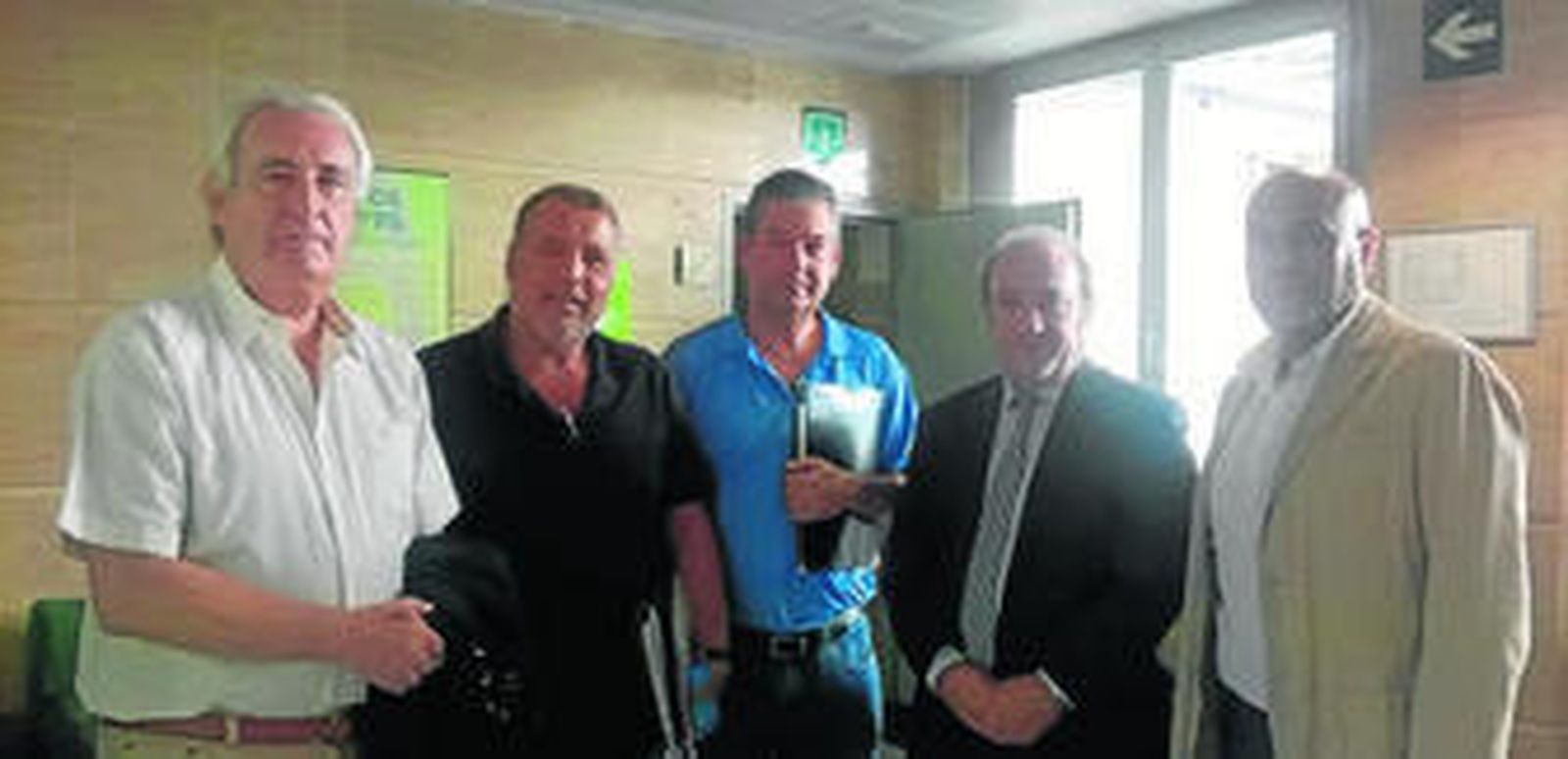 Representantes de la Plataforma pro Hospital del Guadalhorce, del SAS y la Consejería de Salud, en la reunión del lunes pasado en Málaga.