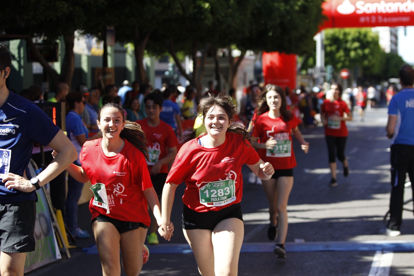 Fotogalería carrera atletismo popular enfermedades poco frecuentes. La Salle Almería