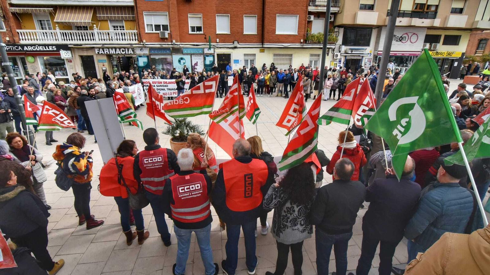 Concentración en favor de la Sanidad este jueves en la plaza Menéndez Tolosa.