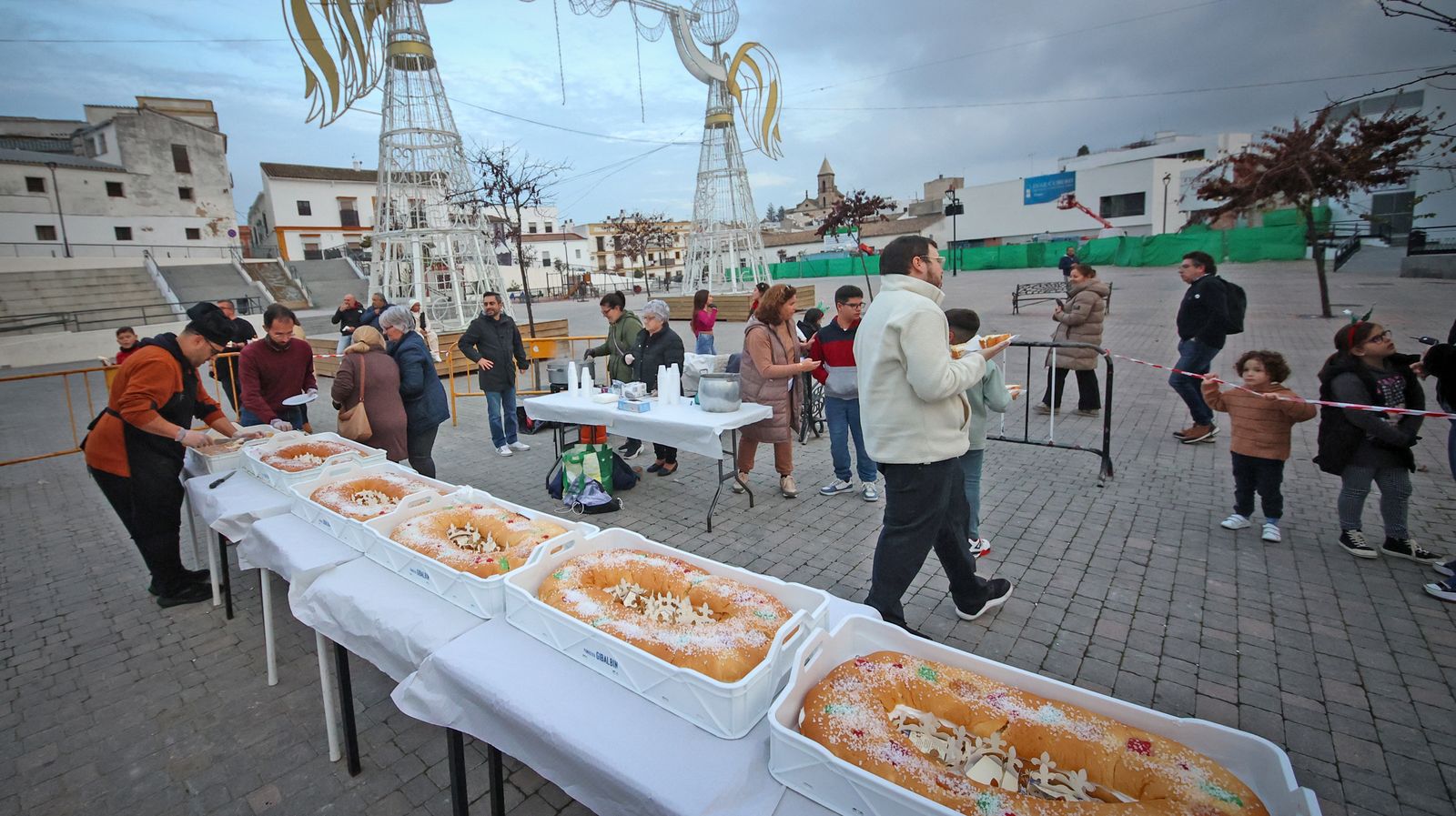 El roscón solidario de Santa Marta en Jerez