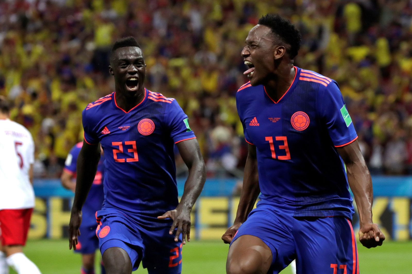 Yerry Mina celebra su gol a Polonia.