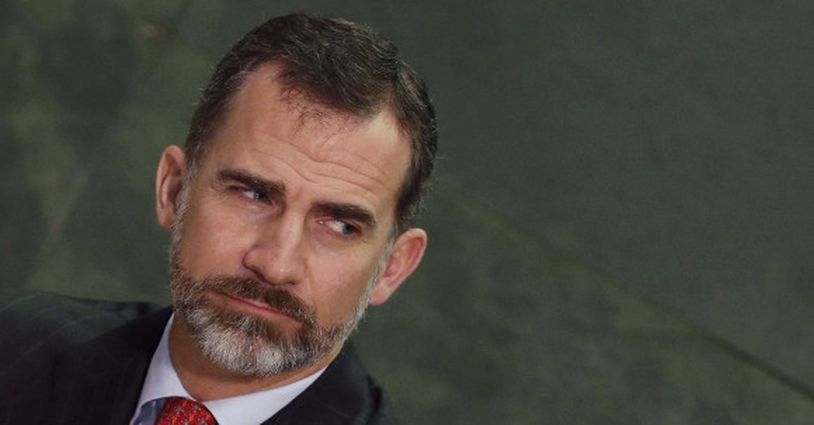 Felipe VI se baja el sueldo un 20% y cobrará 234.204 euros brutos en 2015