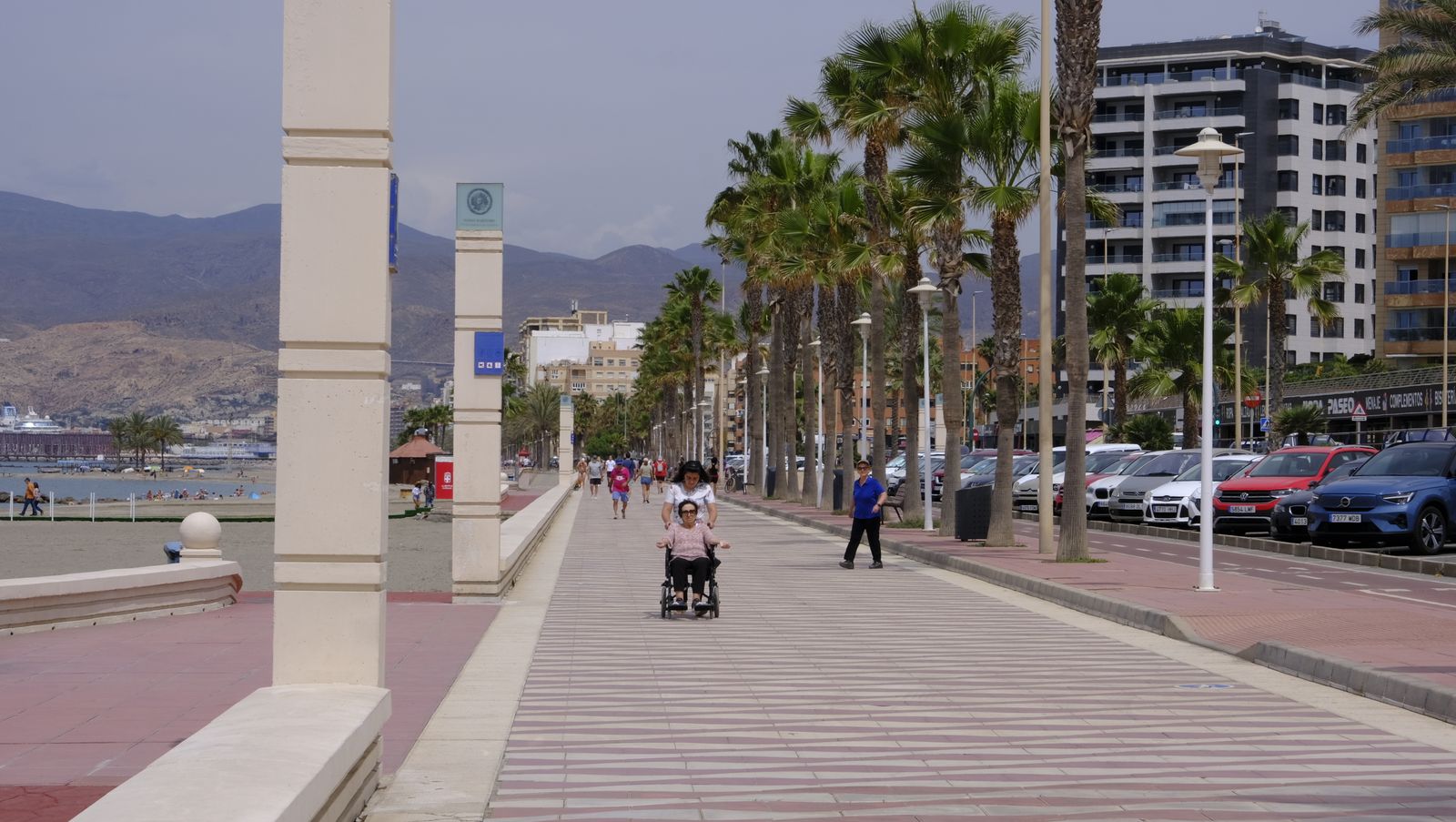 1 de junio en el Paseo Marítimo de Almería