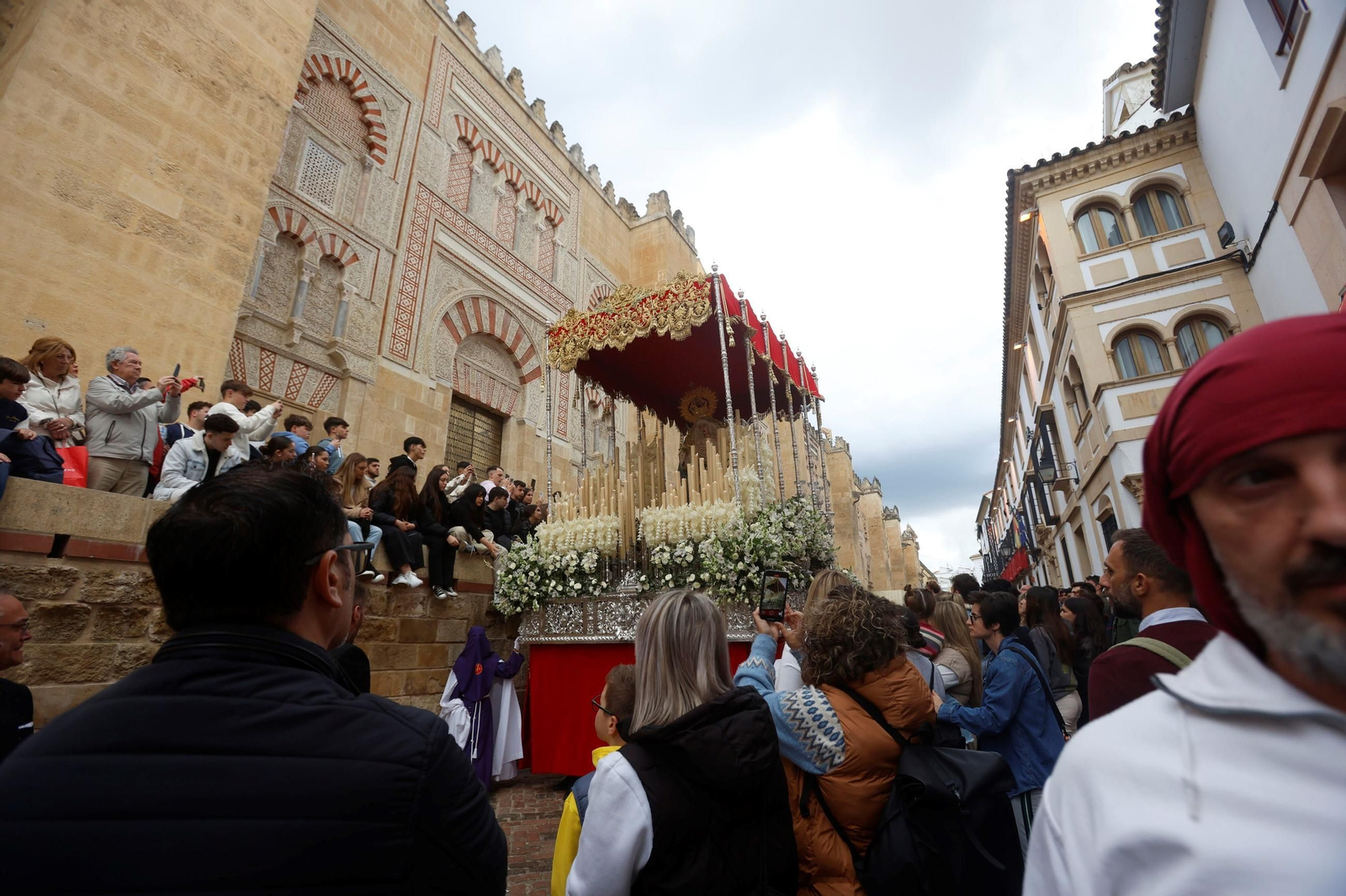 La procesión de la Agonía en este Martes Santo de Córdoba, en imágenes