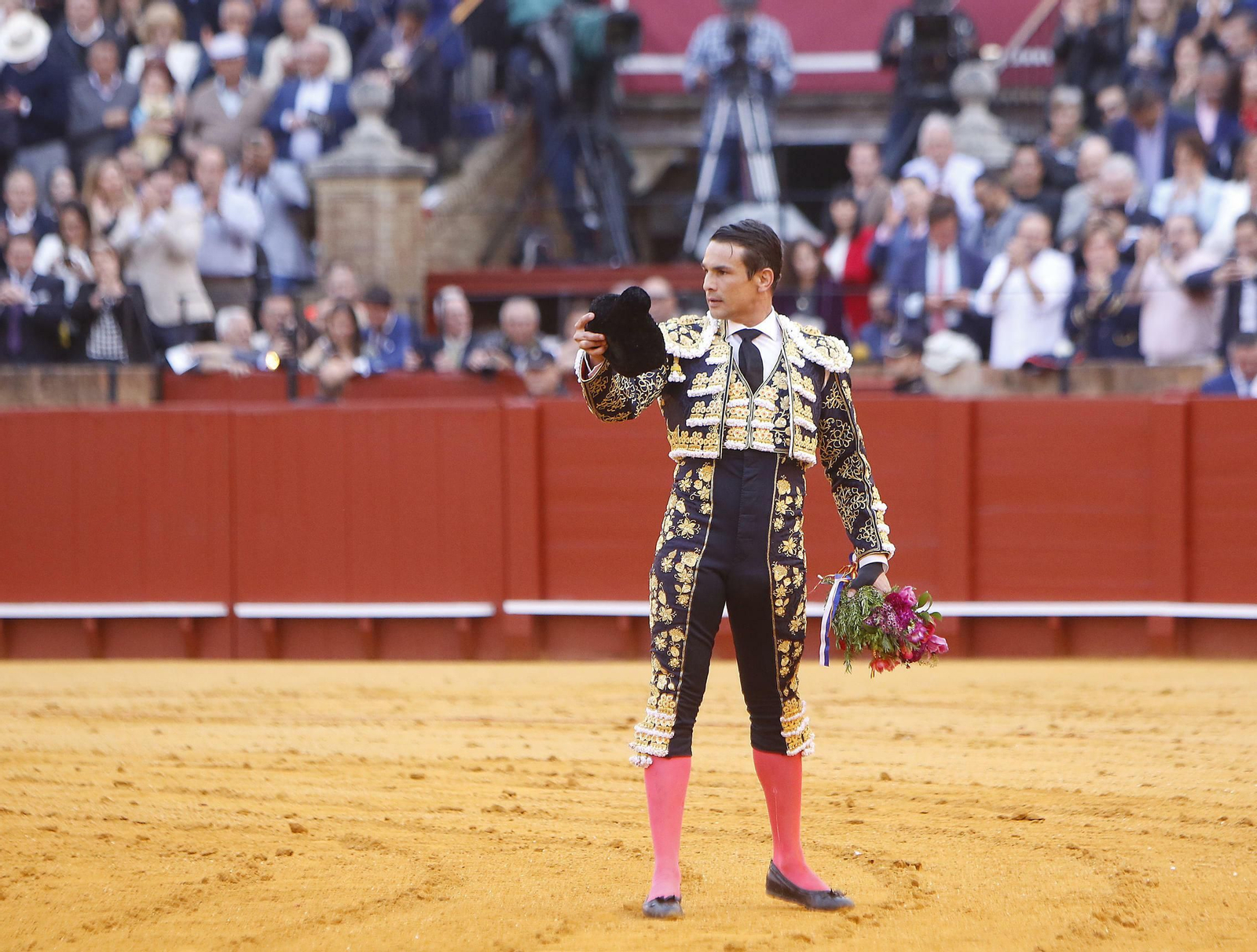 Las imágenes de la corrida de toros del Domingo de Resurrección en Sevilla