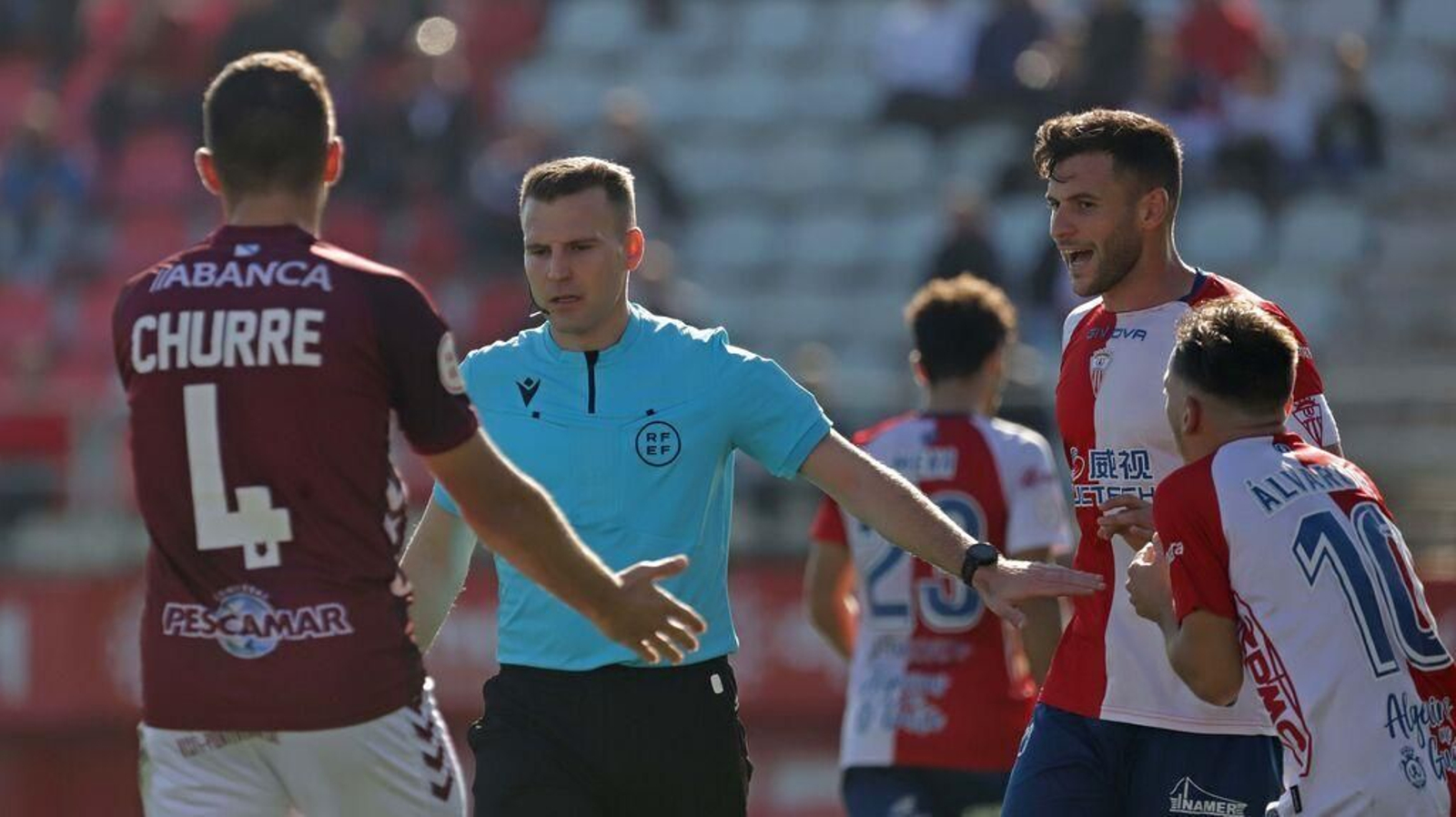 Escriche Guzmán, protestado por Iván y Romero.