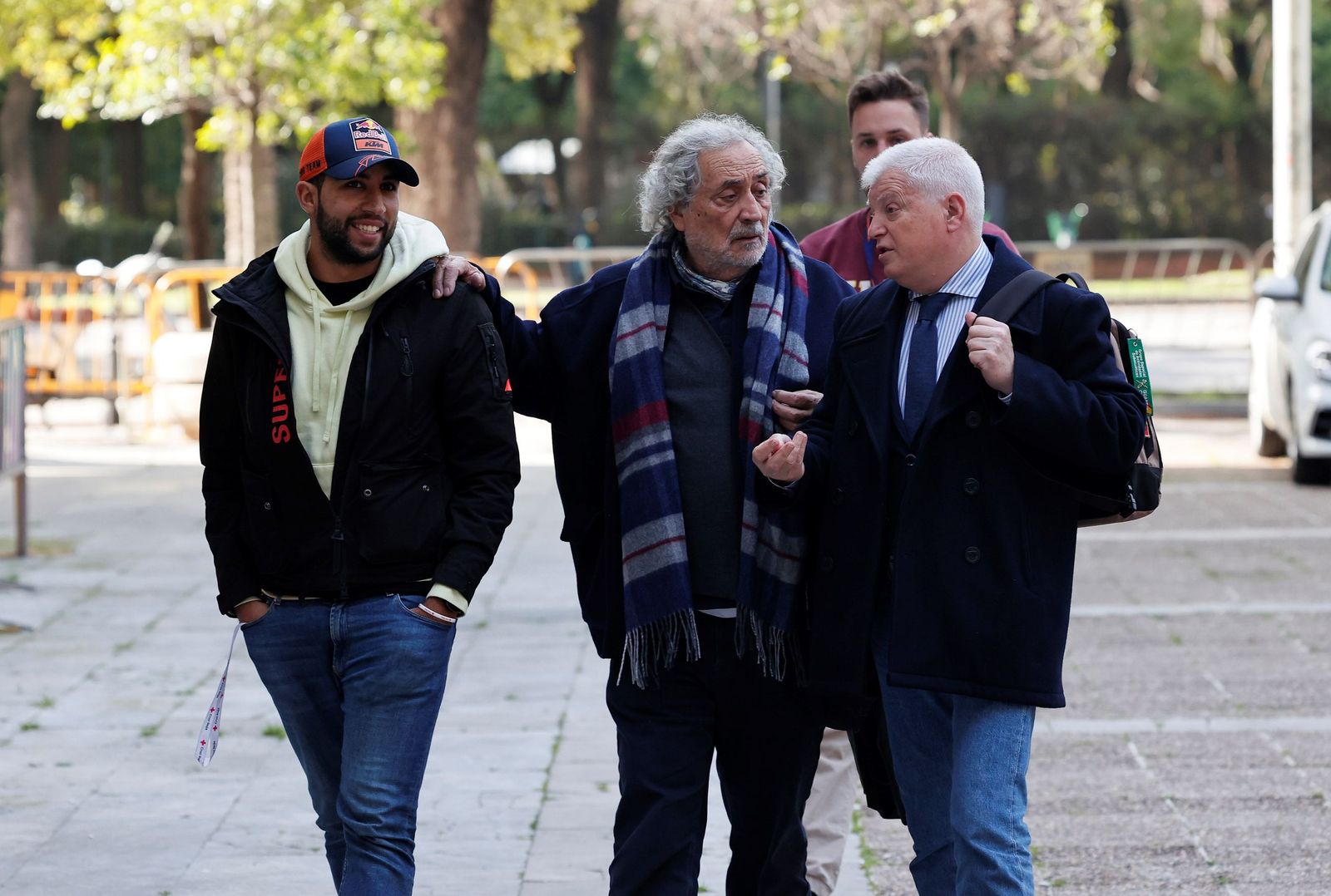 José Chamizo investigado por una supuesta agresión sexual. El ex defensor se ha acogido a su derecho a no declarar y ha sido puesto en libertad tras una breve comparecencia ante la juez en los juzgados de Sevilla.