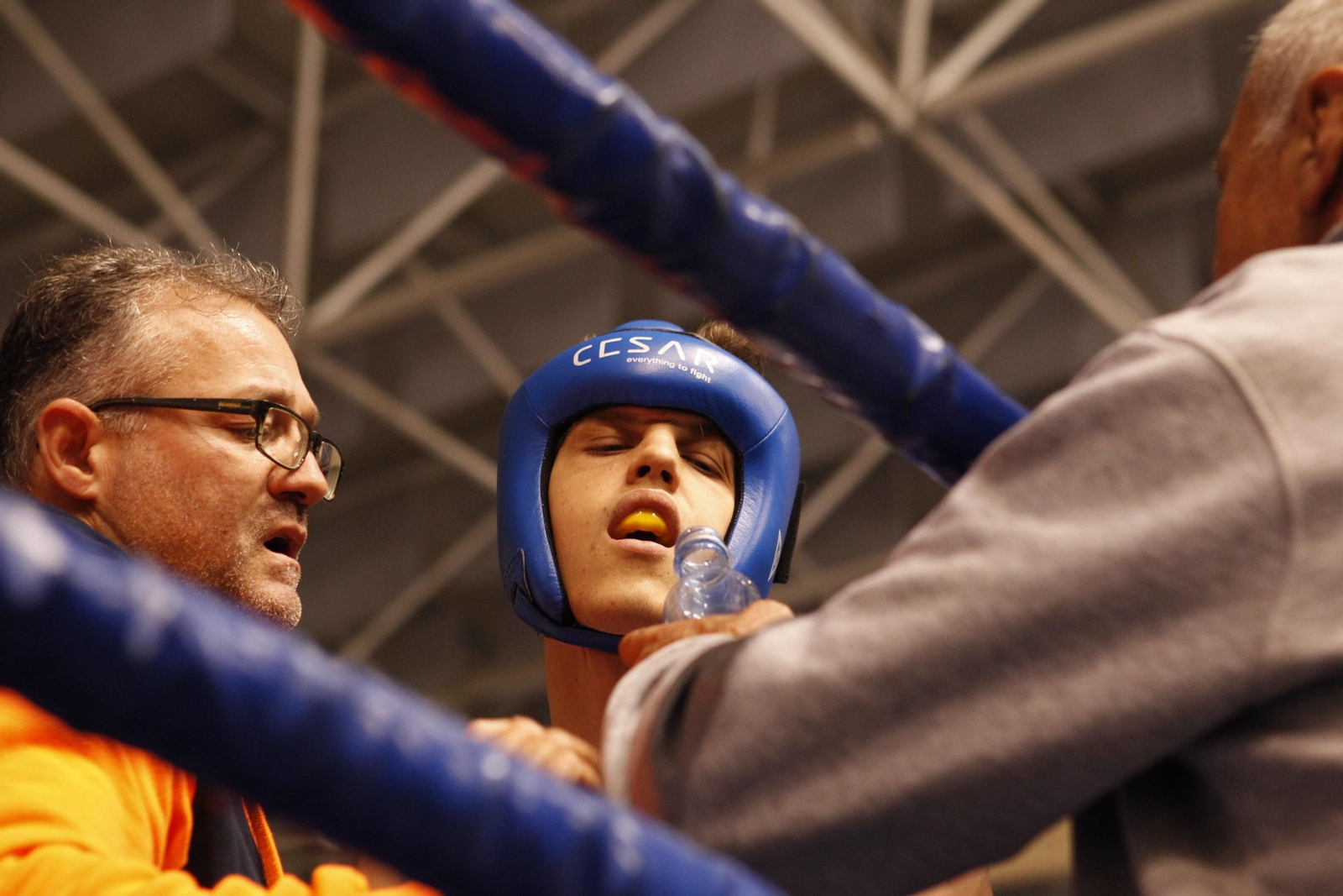 Fotogalería de la velada solidaria de boxeo