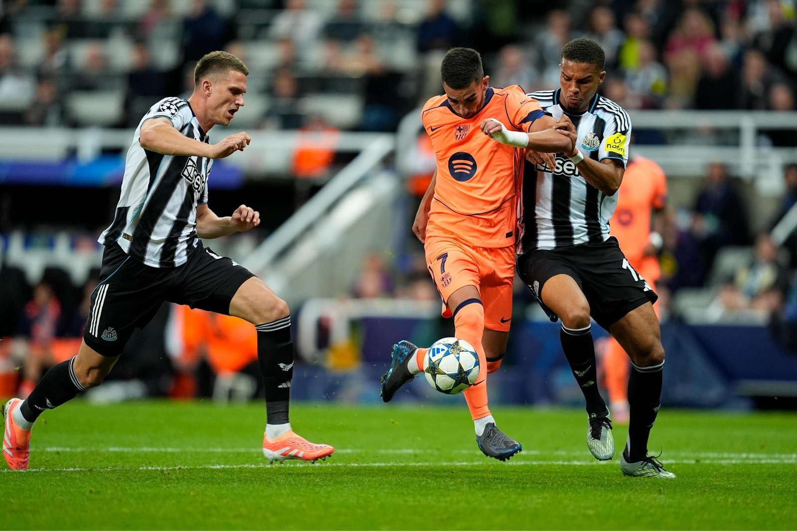Las fotos del Newcastle-Barcelona