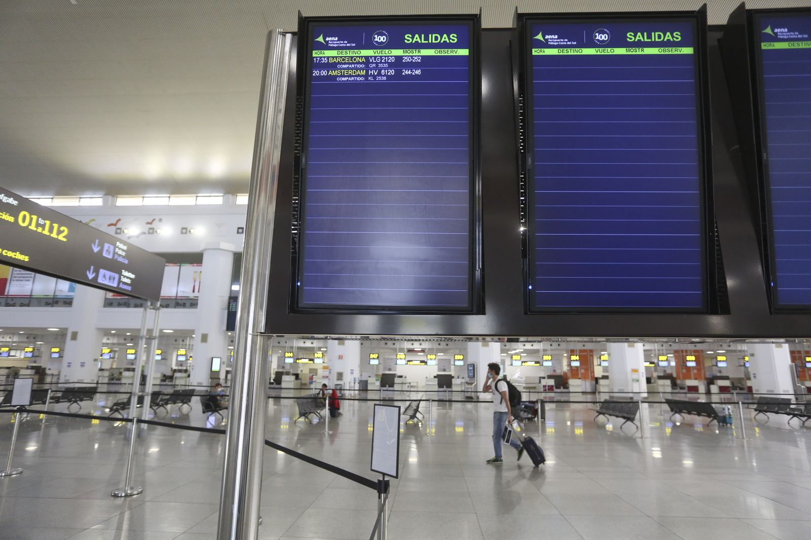 El aeropuerto de Málaga: A la espera de los primeros viajeros en el plazo de un mes