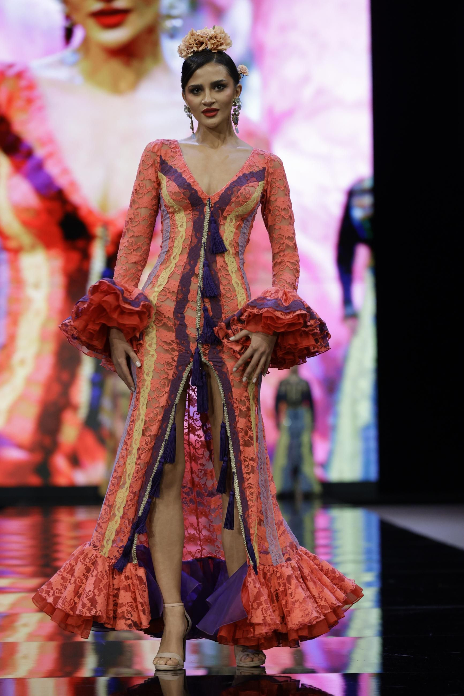 Desfile de Castrejón en SIMOF 2025, todas las fotos