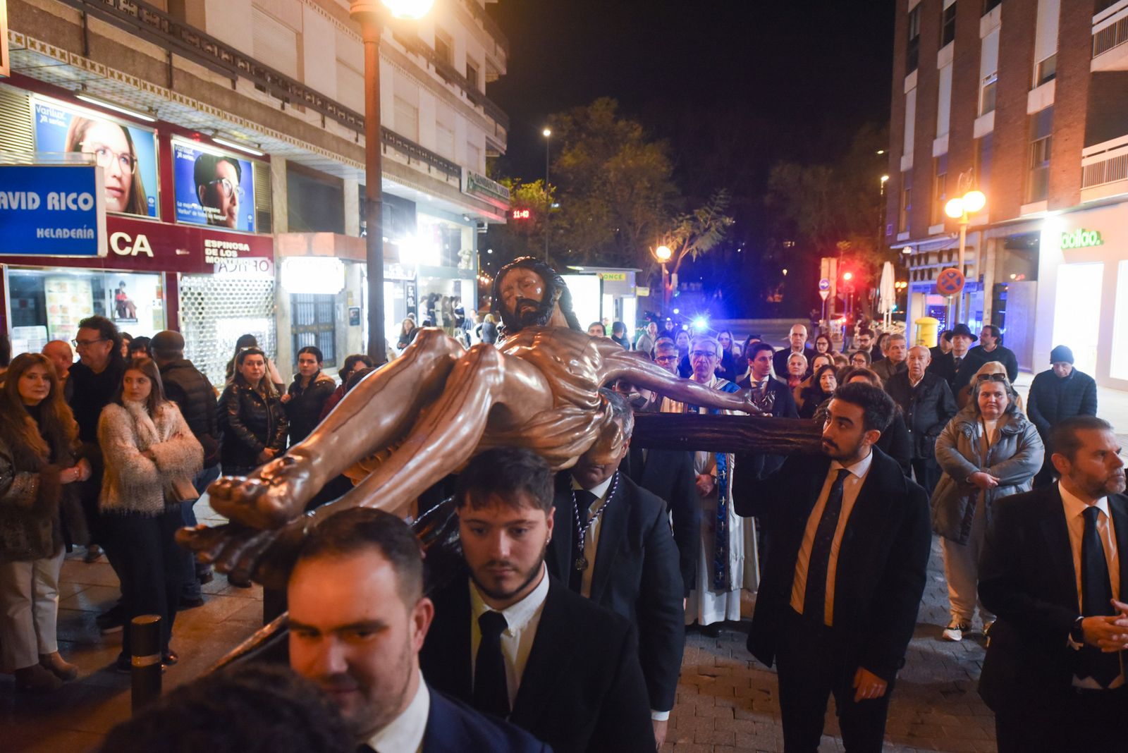 Las fotos del vía crucis de la hermandad de la Buena Muerte