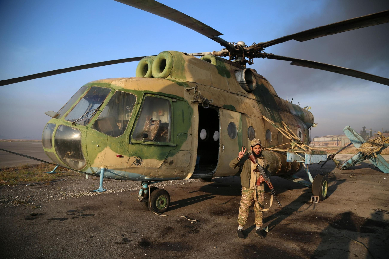 Las impactantes imágenes de los rebeldes sirios tomando Alepo