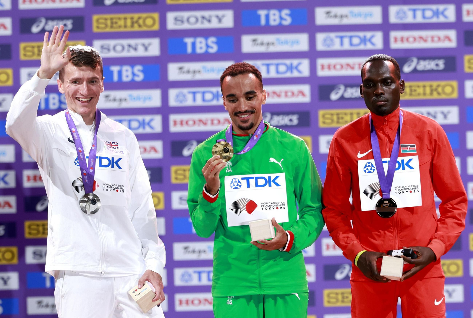 Las fotos del prometedor triunfo de Attaoui y del resto de la jornada del Mundial de Atletismo