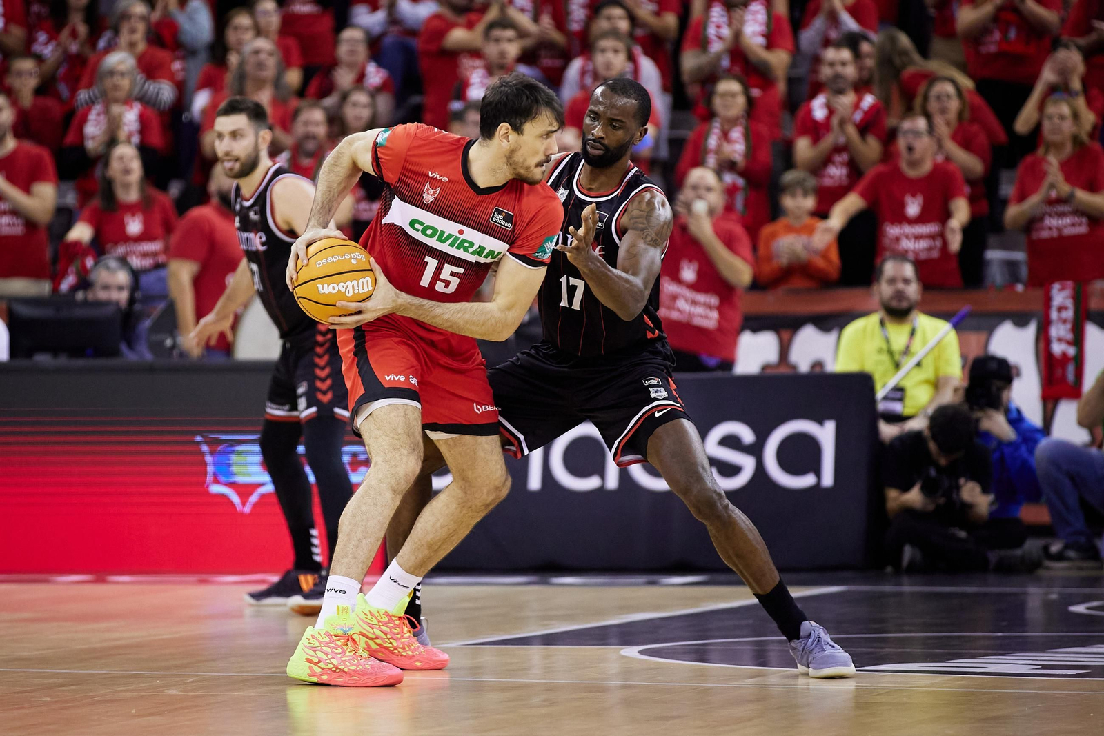 Iván Aurrecoechea en el duelo ante el Bilbao Basket.