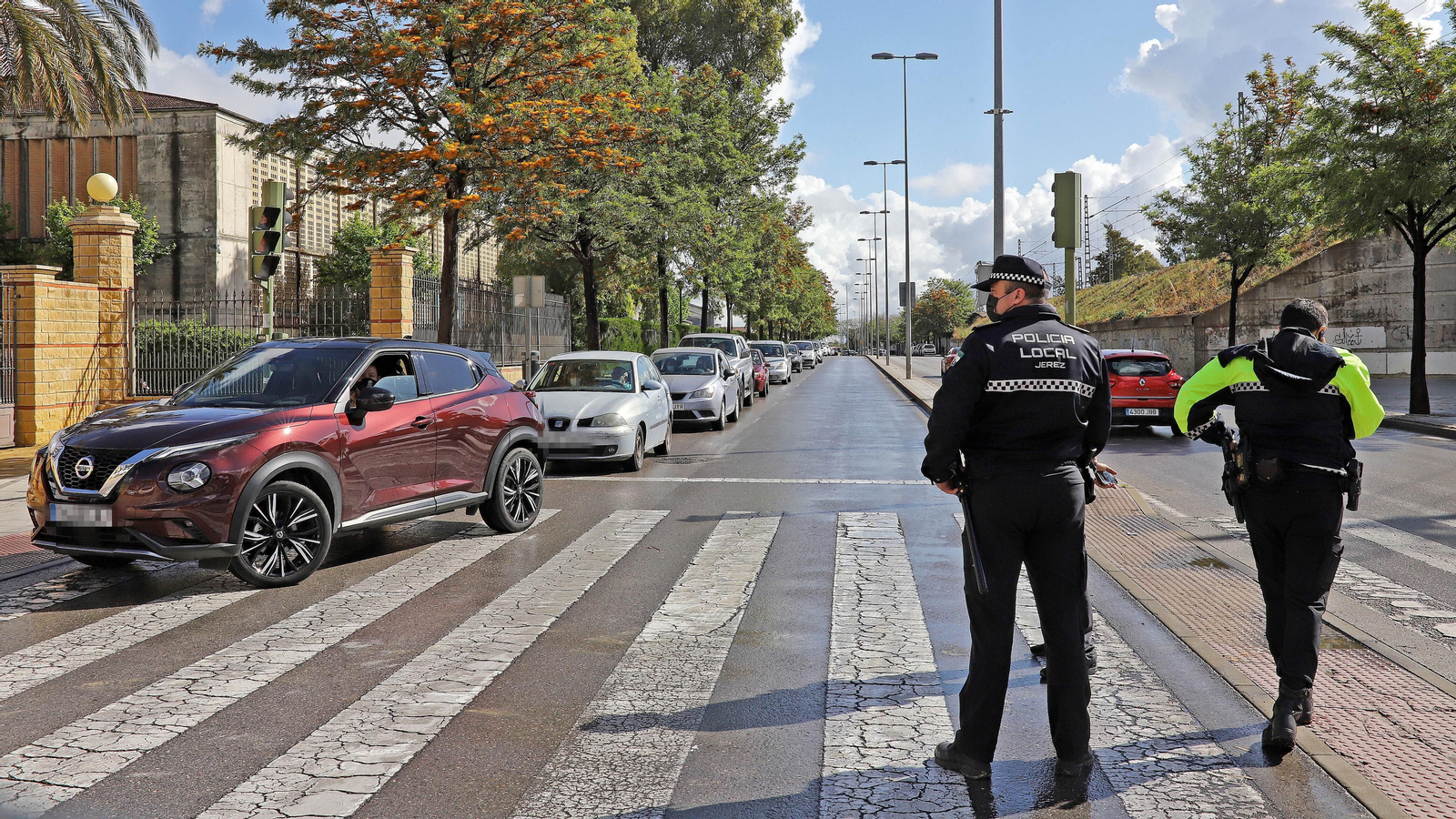 Largas colas en Ifeca para recibir la vacuna contra el coronavirus