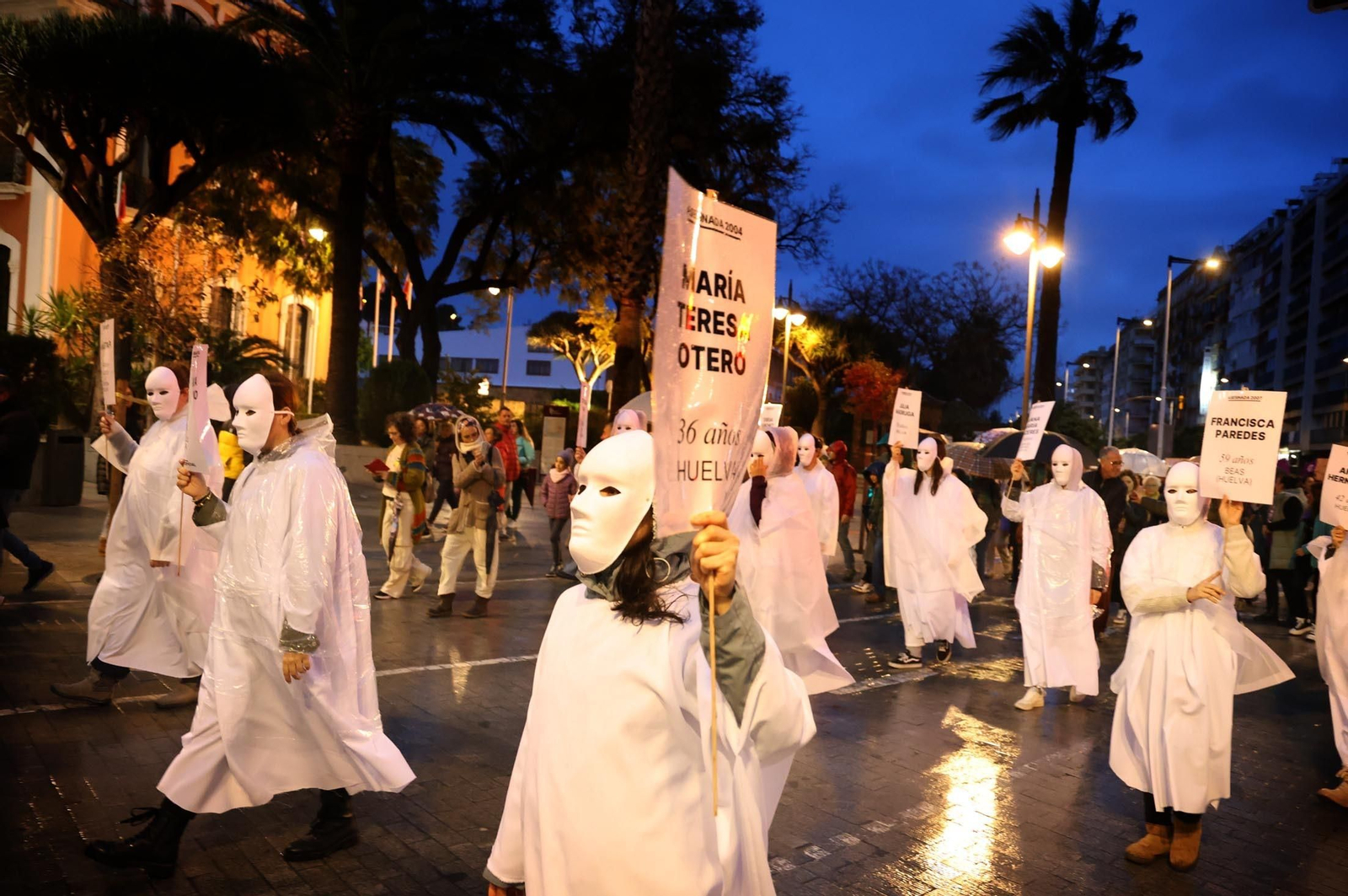 Imágenes de la manifestación del 8M en Huelva