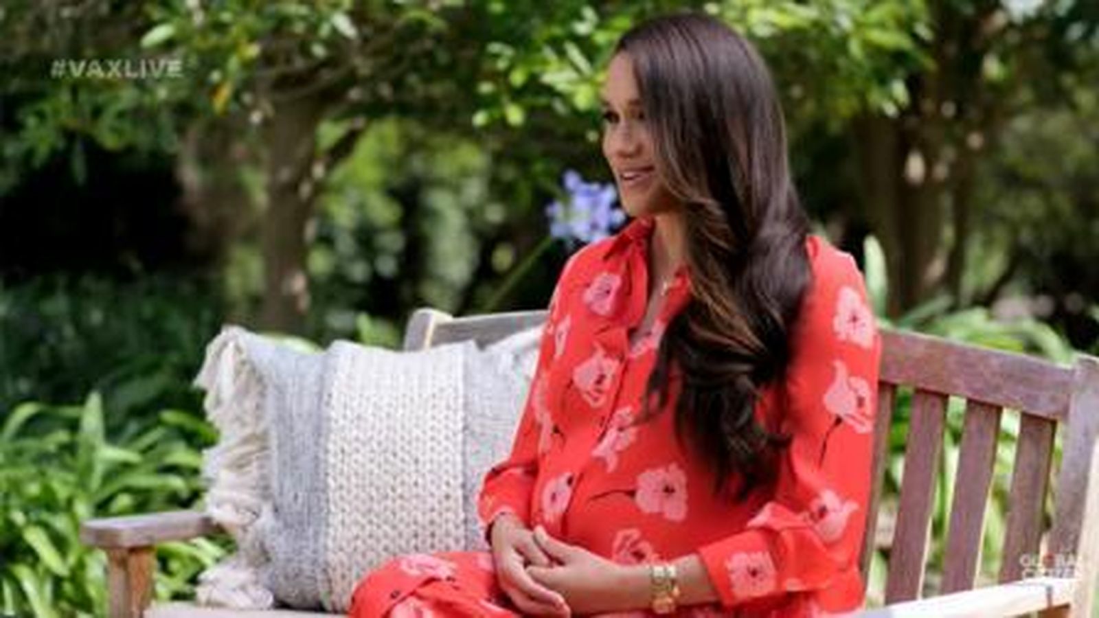 Meghan muestra su avanzado estado de gestación.