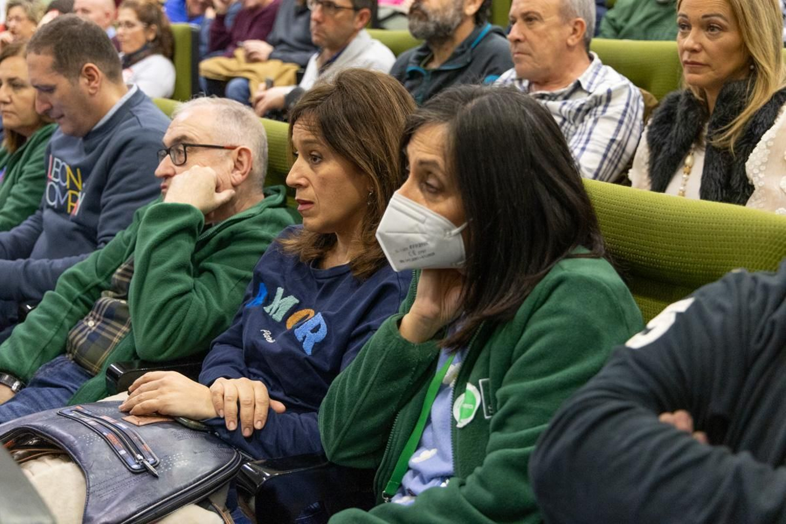 Encierro y asamblea convocado por CCOO, Satse, CSIF y UGT para denunciar el incumplimiento de los acuerdos en materia sanitaria por parte de la Junta de Andalucía