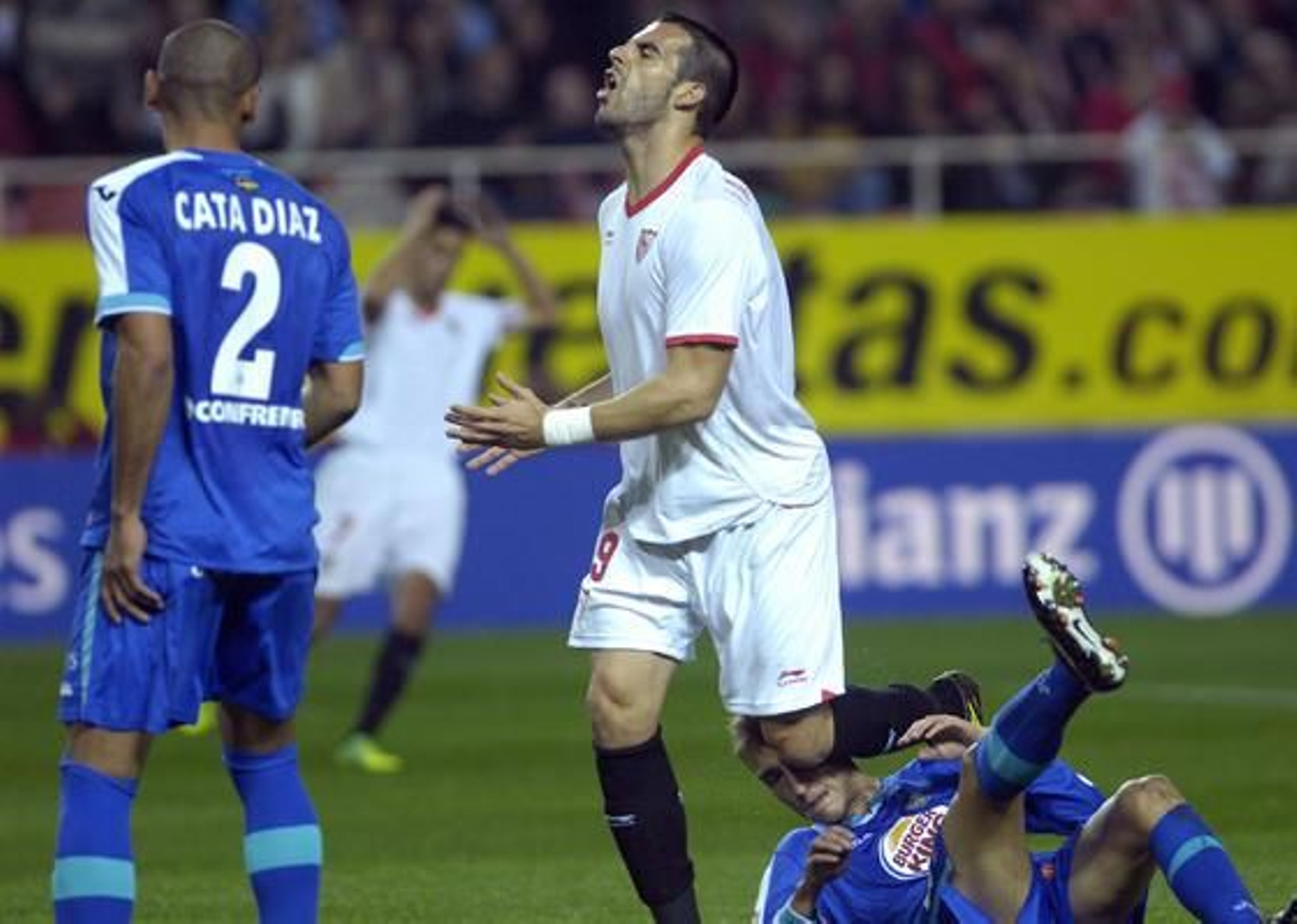 El Sevilla gana con autoridad al Getafe en el Sánchez Pizjuán. / Manuel Gómez