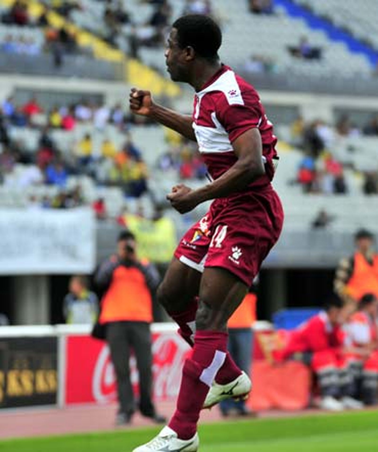 La UD Las Palmas y el Cádiz firmaron tablas en un discreto partido (1-1) que deja a los de Víctor Espárrago en puestos de descenso

Foto: LOF