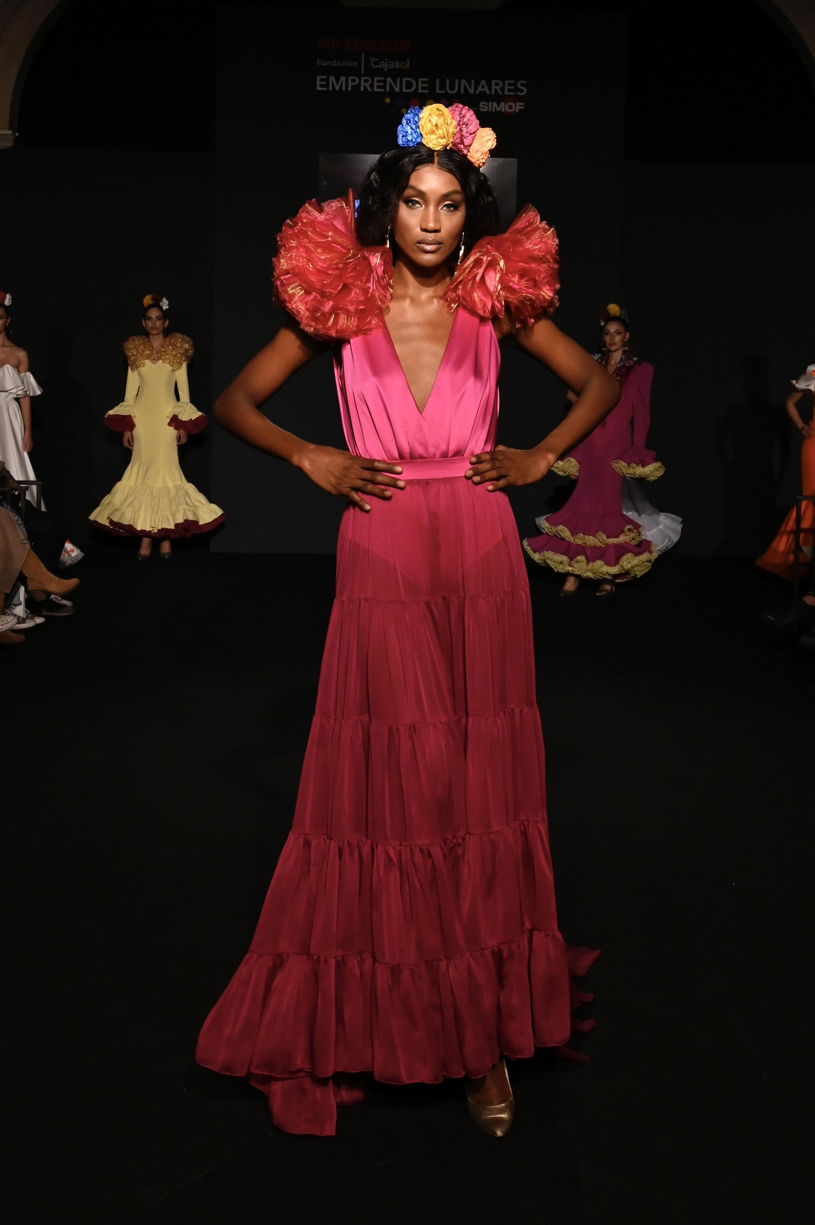 Moda flamenca 2024: Todas las colecciones de Emprende Lunares, en imágenes