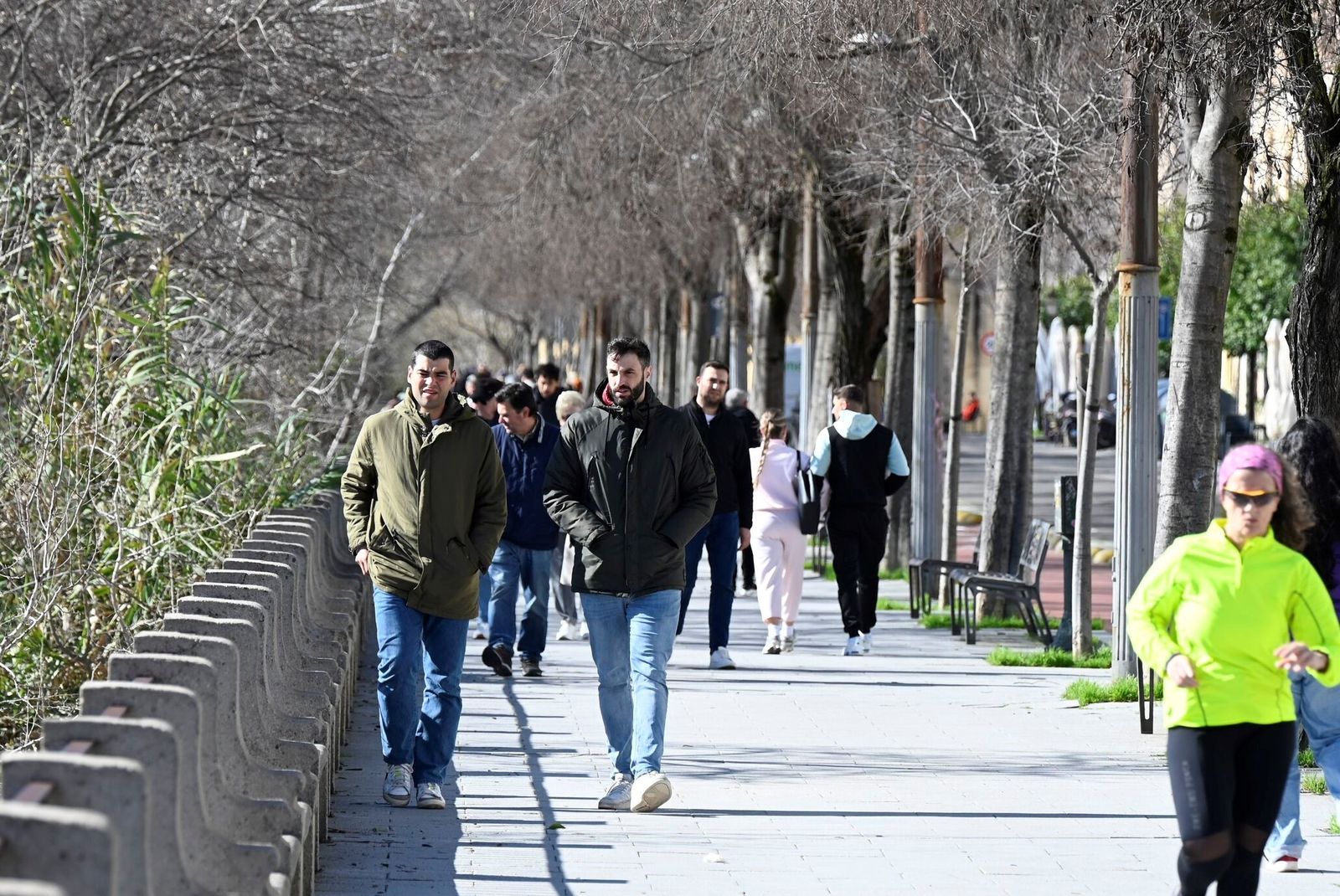 El sol llena de nuevo las calles de gente en Córdoba