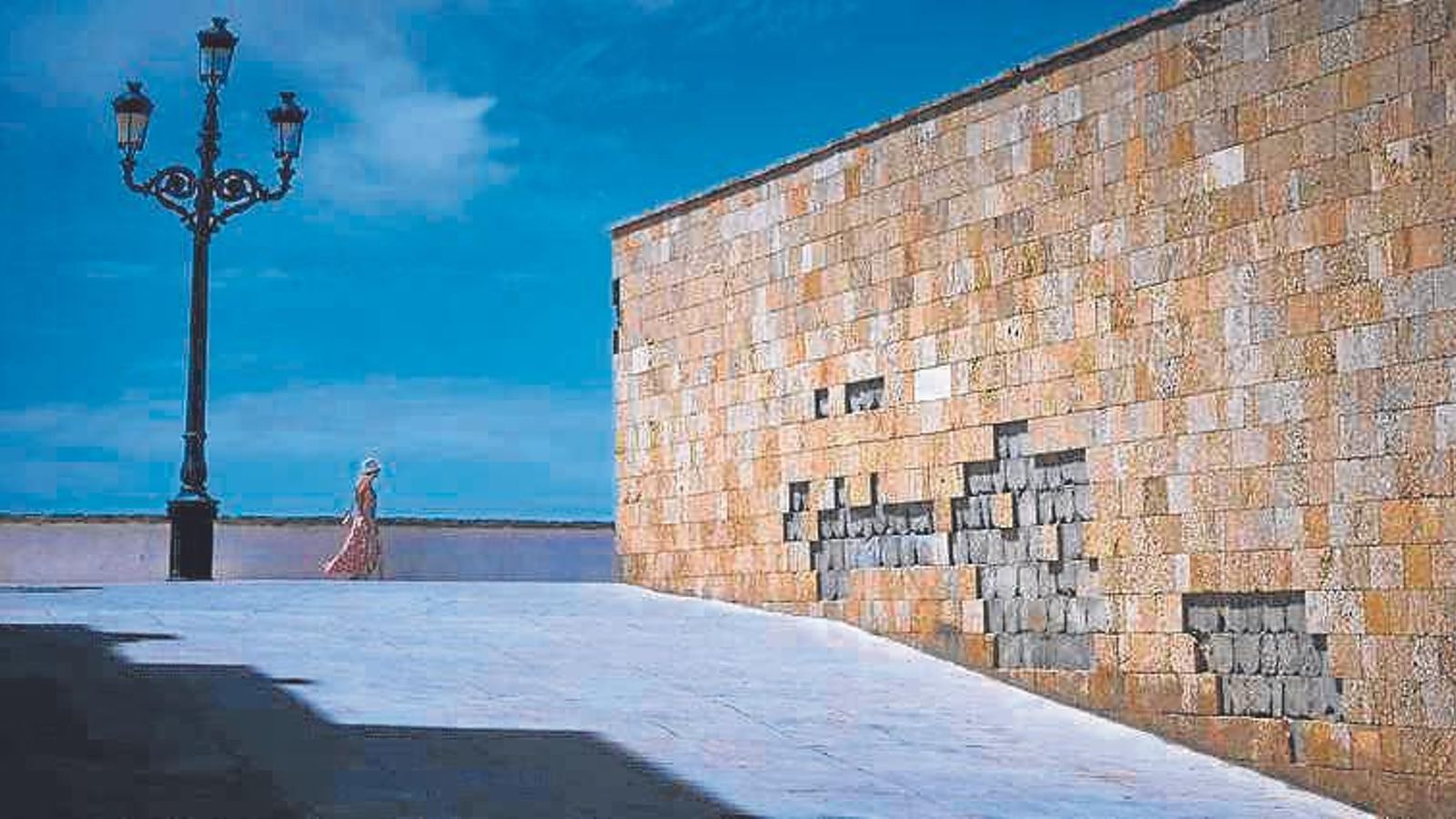 El lateral del pabellón Mirandilla presenta desperfectos