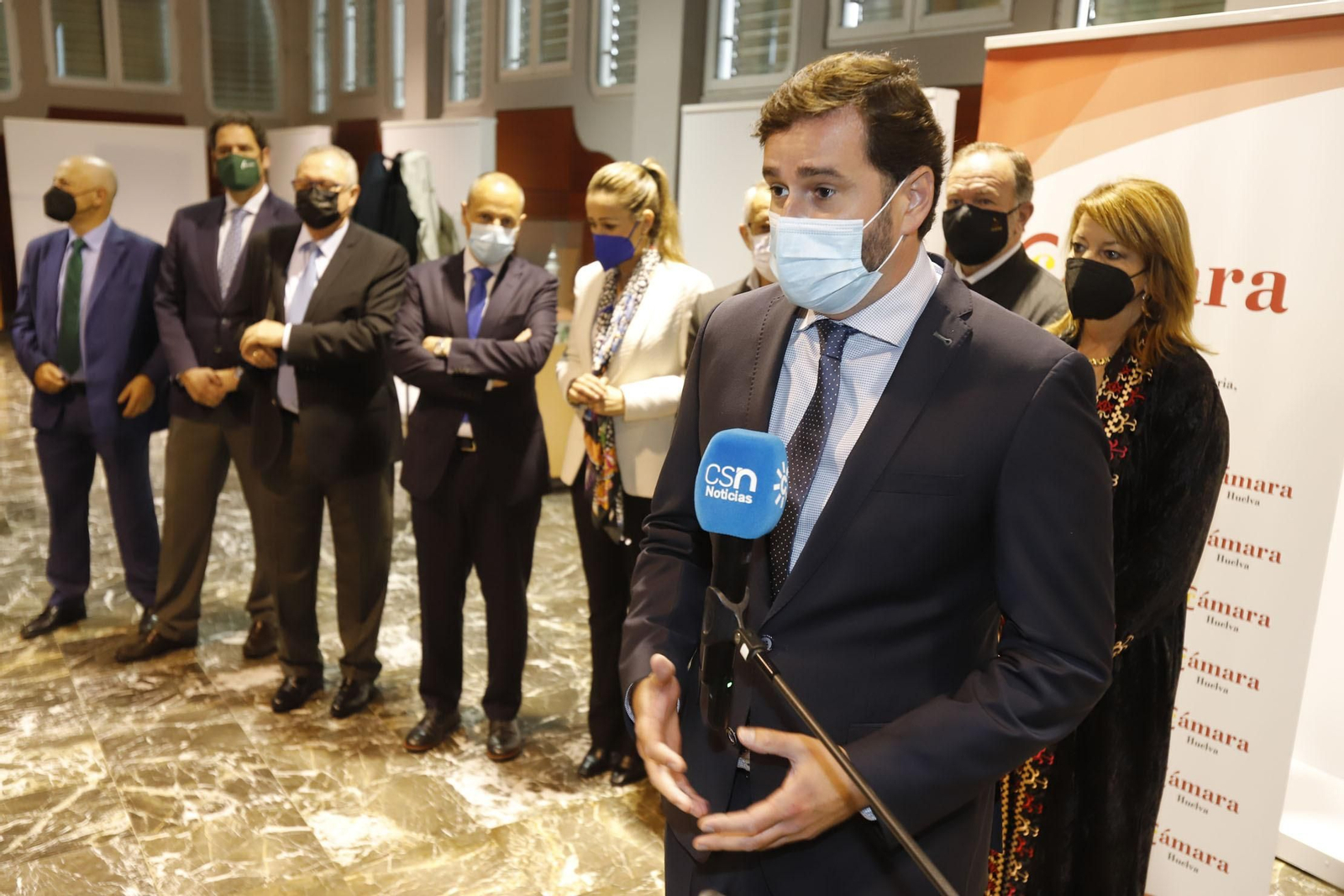 Imágenes de las jornadas del encuentro ‘Pasado, presente y futuro de la Minería Metálica en Huelva’,  en las cocheras del Puerto