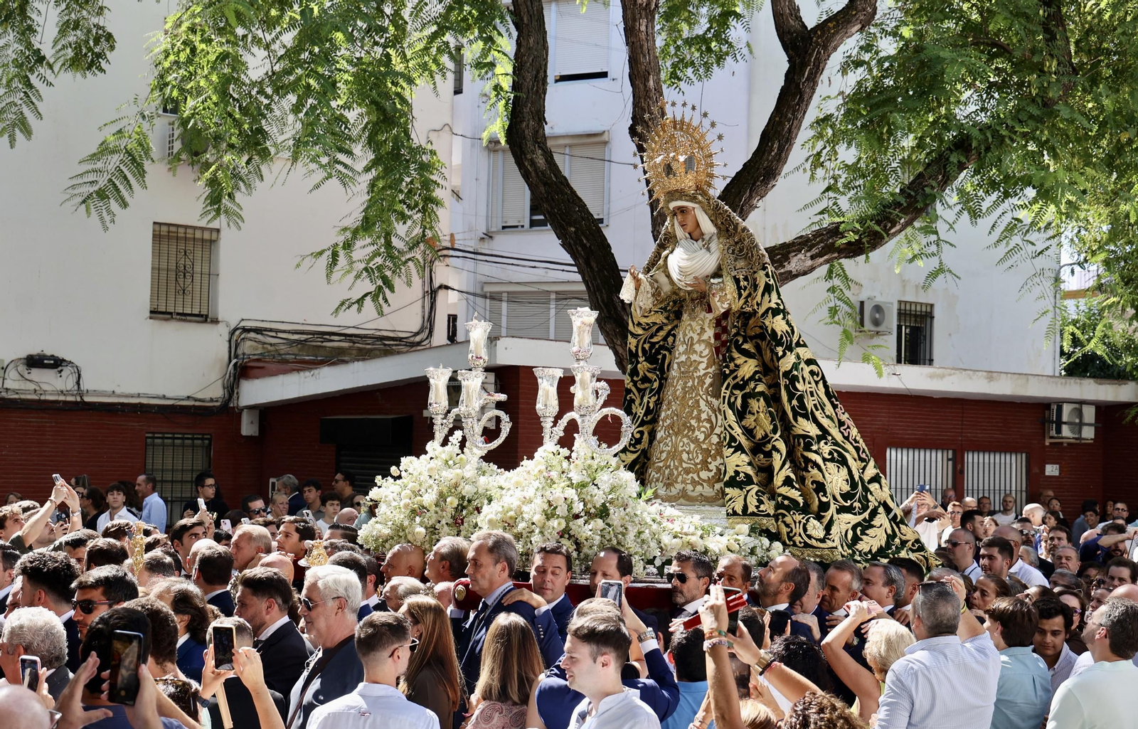 Fotos de la Misión de la Esperanza de Triana: del Tiro de Línea a las Letanías