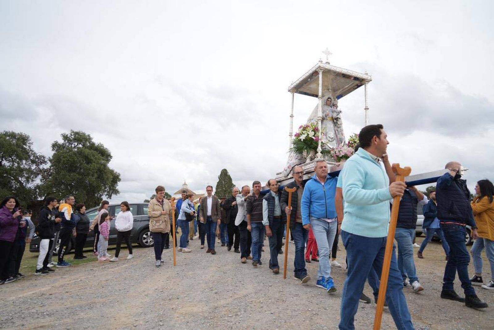 La Virgen de Luna sale en procesión en rogativa de lluvia, en fotografías
