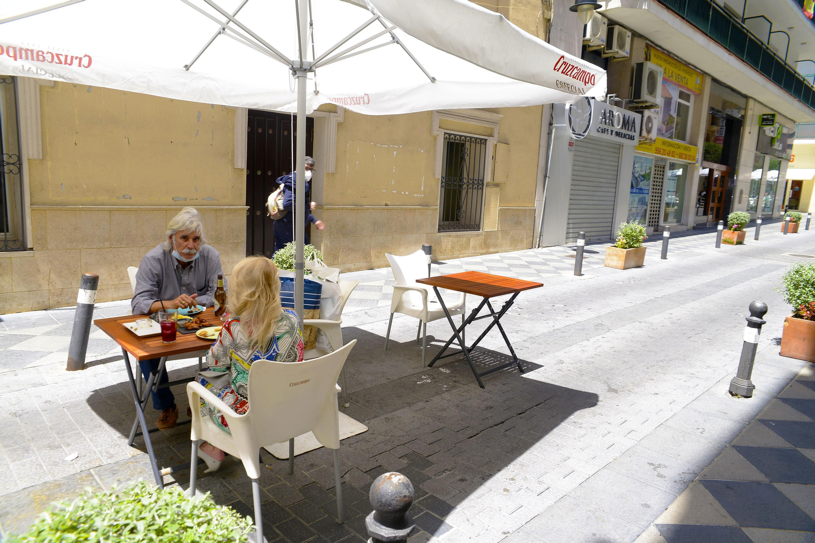 Fotos de bares y restaurantes de Algeciras al comienzo de la fase 2