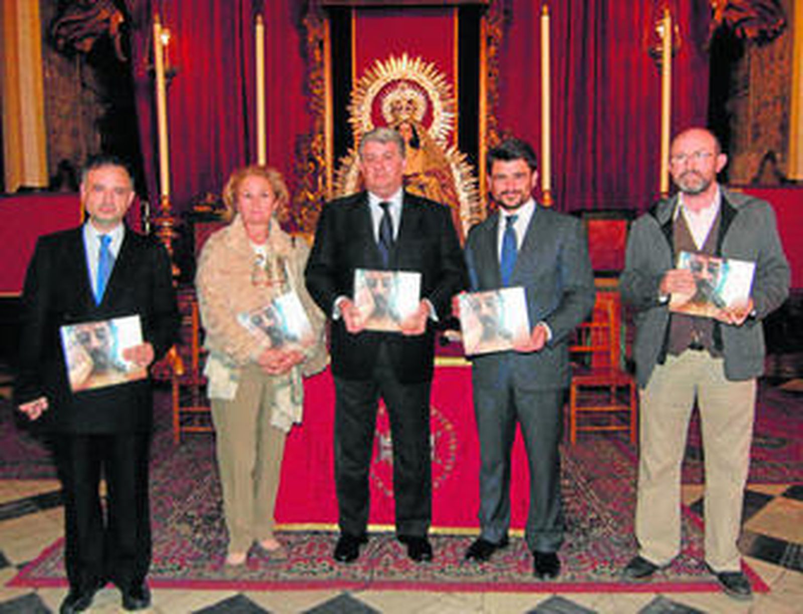 Fernando Gabardón, Silvia Martínez, Joaquín Solís, Beltrán Pérez y el cronista y presentador.