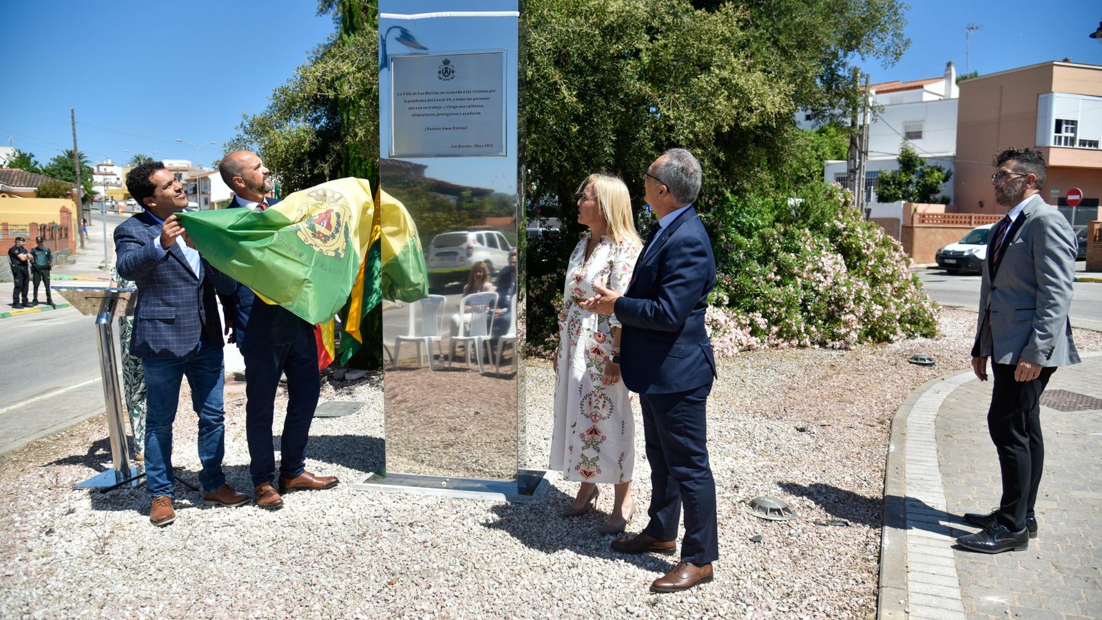 Fotos del homenaje en Los Barrios en recuerdo a las víctimas de la Covid-19