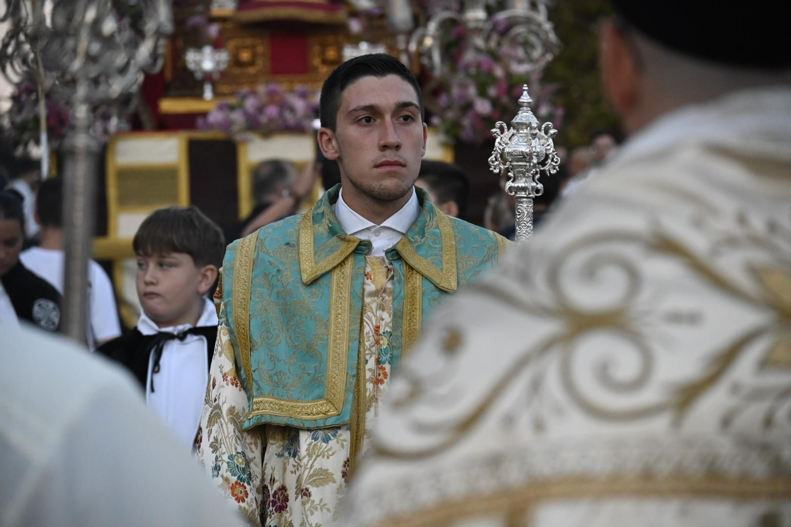 Primera procesión de la Virgen del Rosario por las calles de Huelva, en imágenes