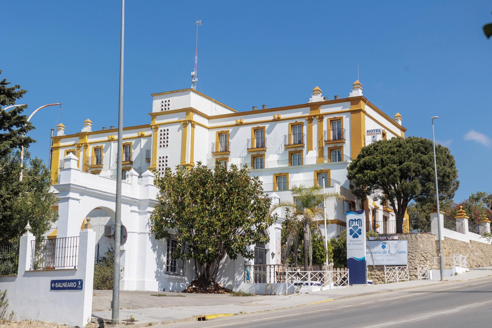 El hotel-escuela Fuentemar, hasta ahora municipal, pasa a manos de la empresa Balneario de Chiclana.