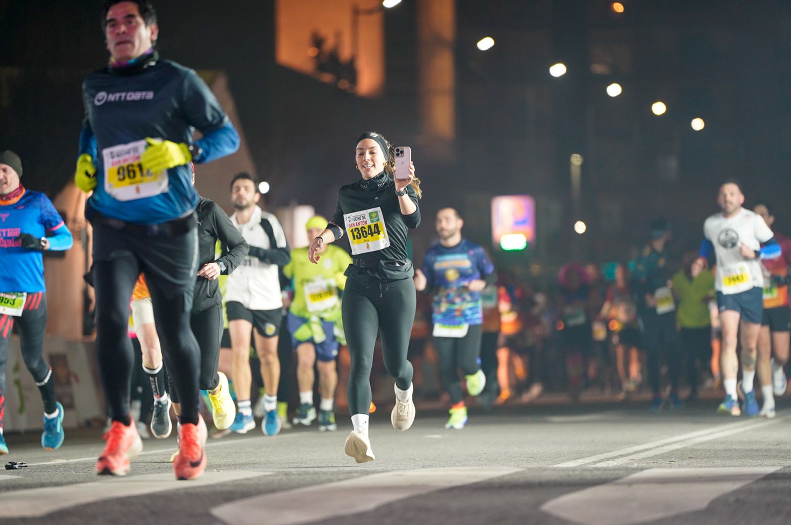 En imágenes: búscate en tu llegada a meta de la Carrera de San Antón 2026 (9)