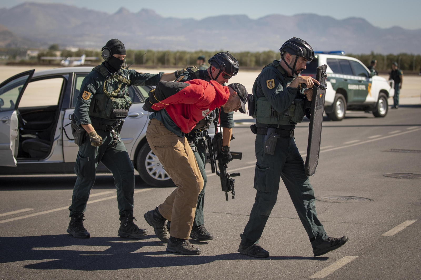 Las mejores imágenes del dispositivo de la Guardia Civil en Granada para las cumbres europeas