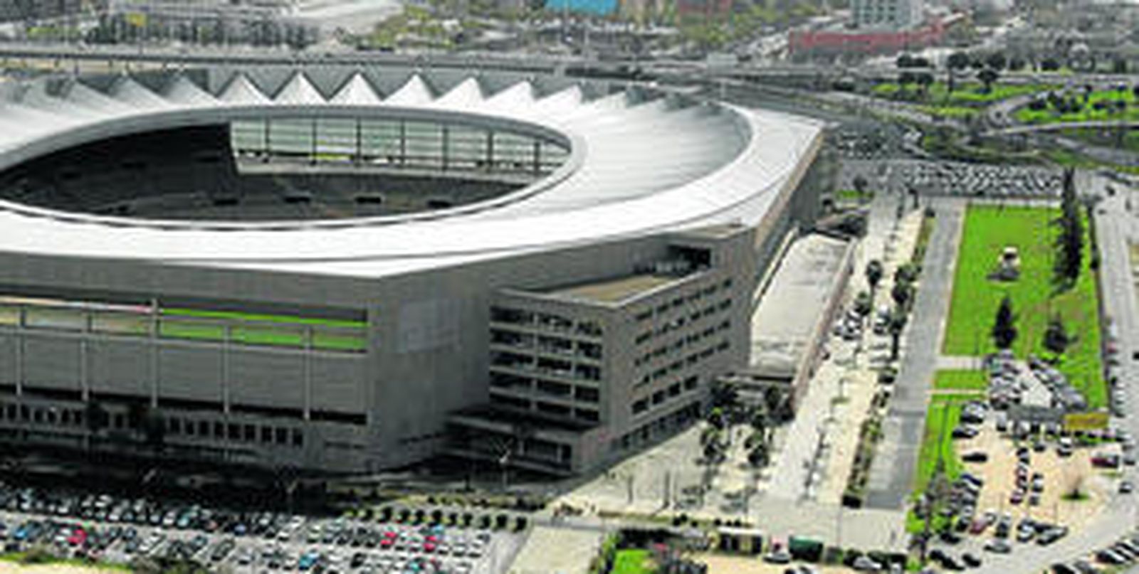Imagen aérea del Estadio de la Cartuja, en una de cuyas parcelas estaba prevista la construcción de un centro comercial de la firma Decathlon.
