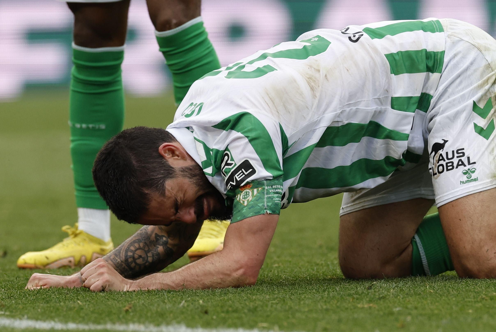 Isco se lamenta tras desaprovechar una gran oportunidad para haber empatado en la segunda mitad del choque contra el Villarreal. Isco se lamenta tras desaprovechar una gran oportunidad para haber empatado en la segunda mitad del choque contra el Villarreal.