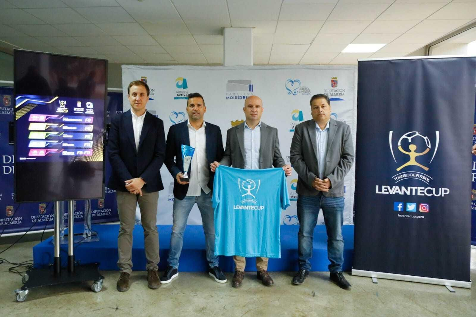 Presentación de la Levante Cup de fútbol en la que se darán cita más de 160 equipos en la provincia de Almería.