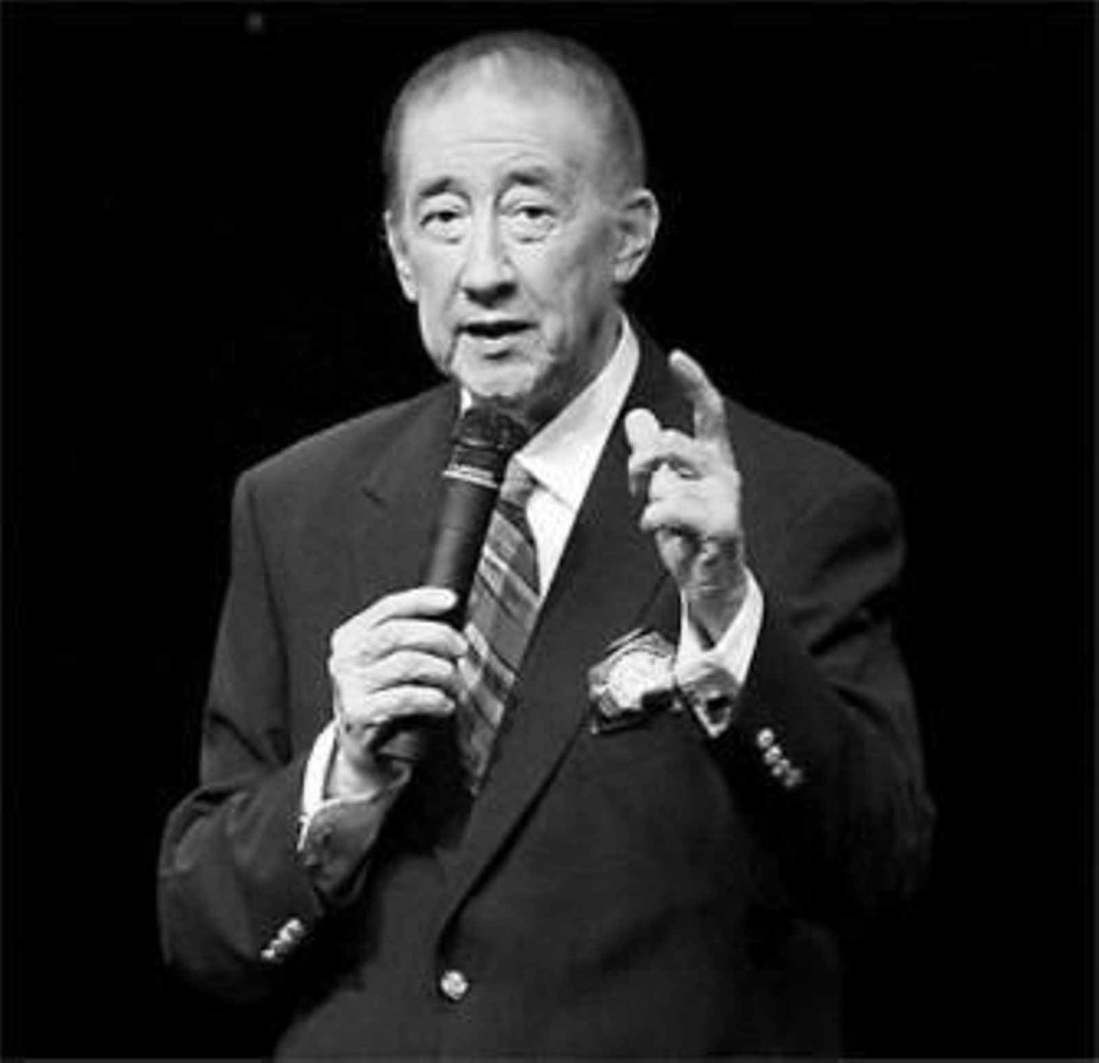 Luis Aguilé, sus lecciones y su corbata, en el Alameda.