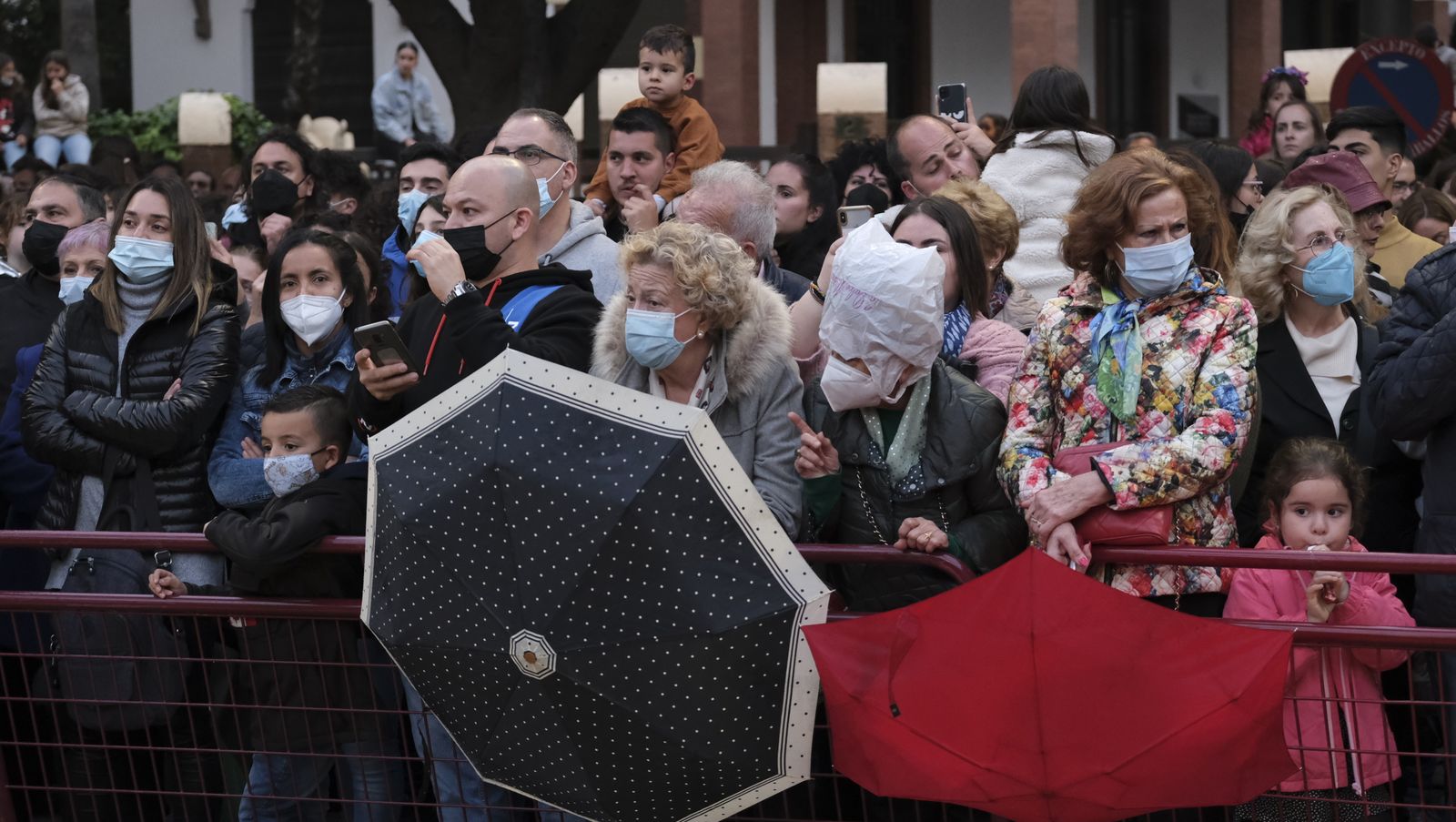 Procesión del Encuentro en Almería, en imágenes.