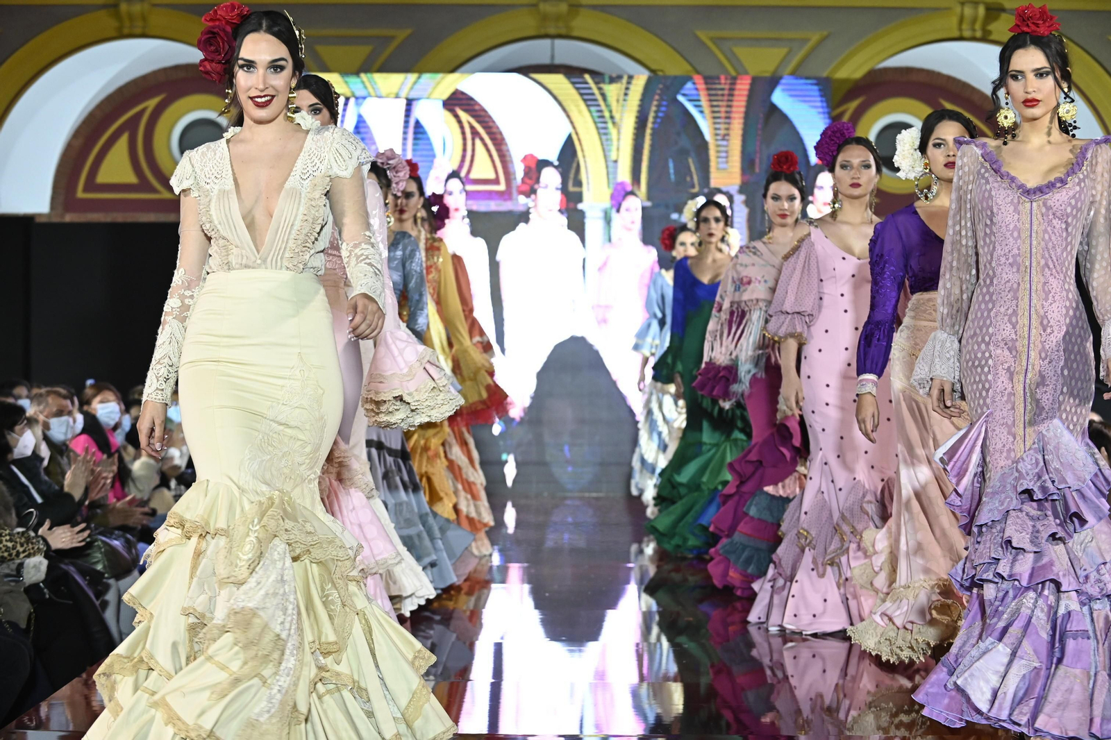 El desfile de Aurora Gaviño en Pasarela Huelva Flamenca 2022, todas las fotos